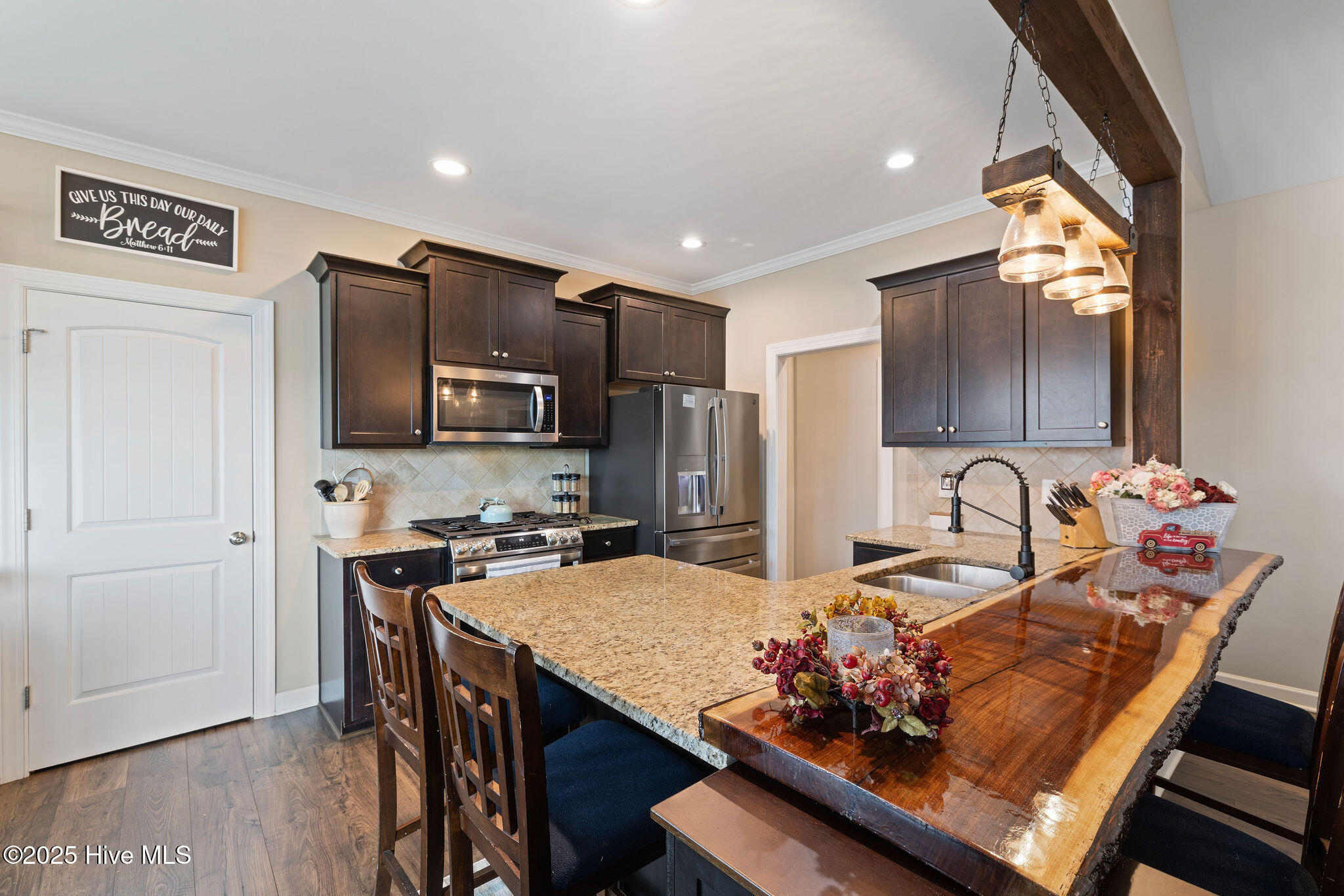 Property at 17 Cloverfield Court