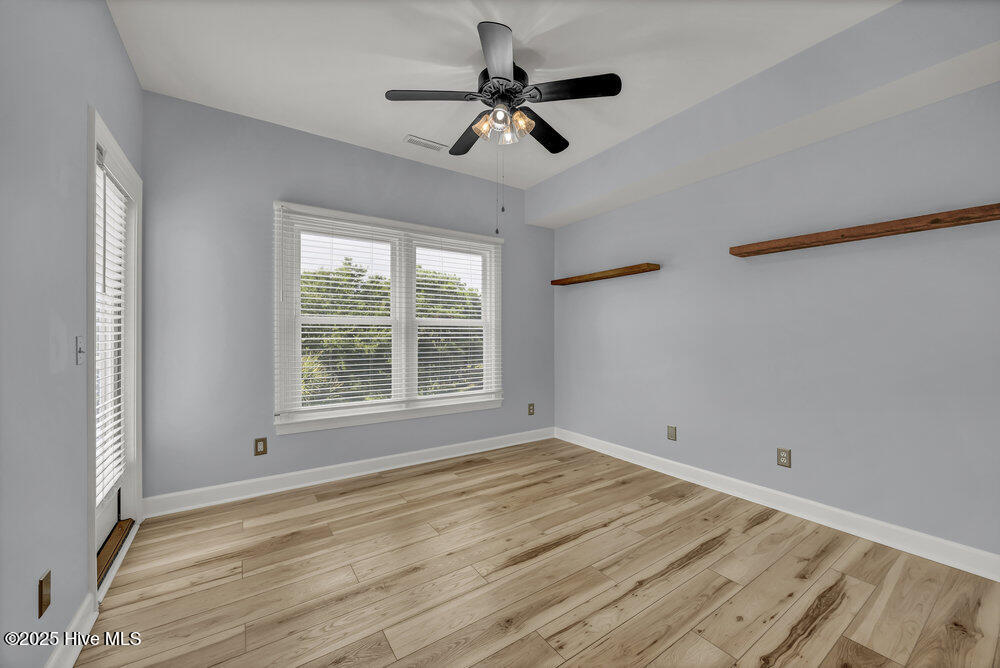 100531490 | Photo 32