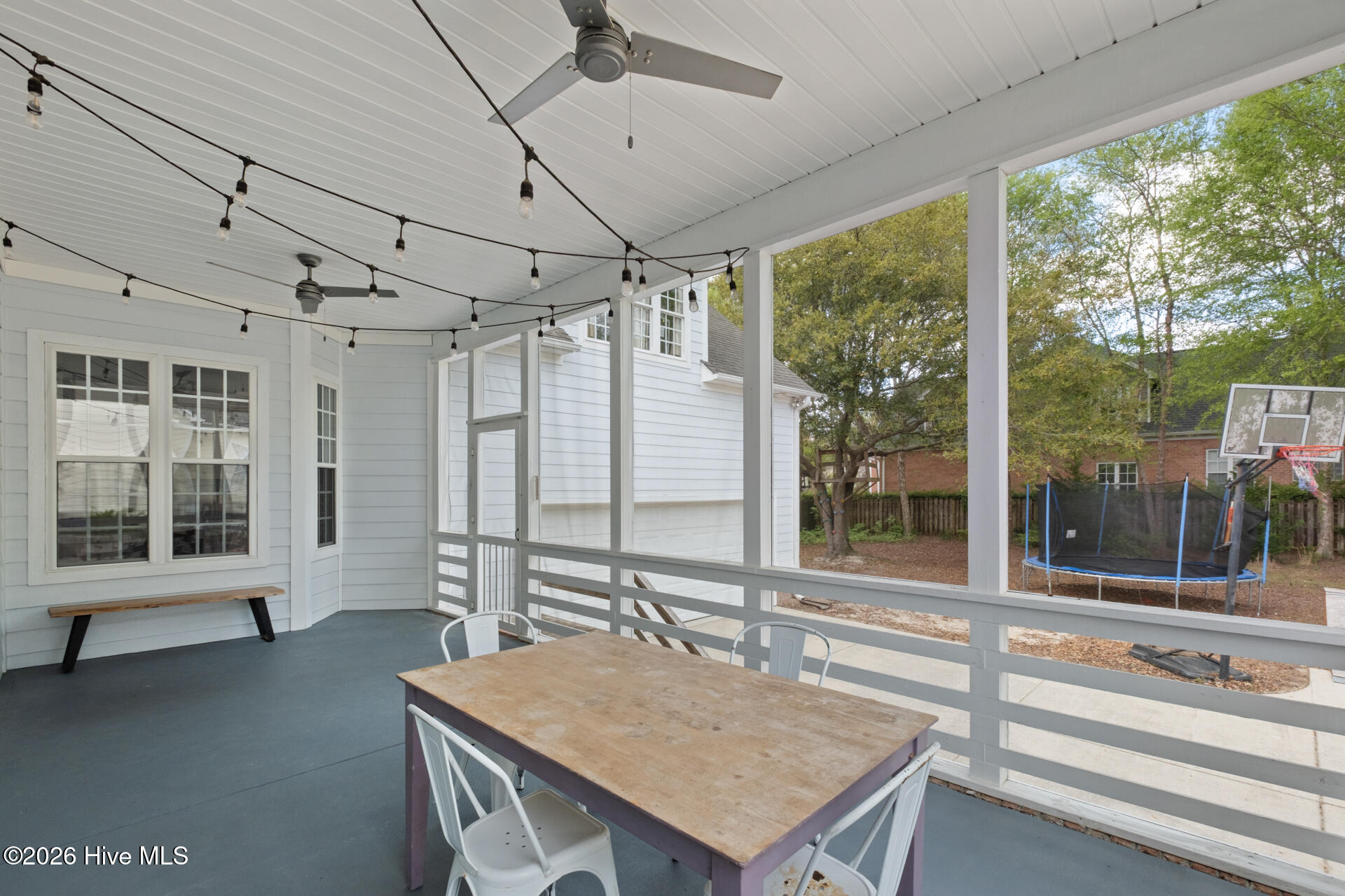 100564524 | Photo 50