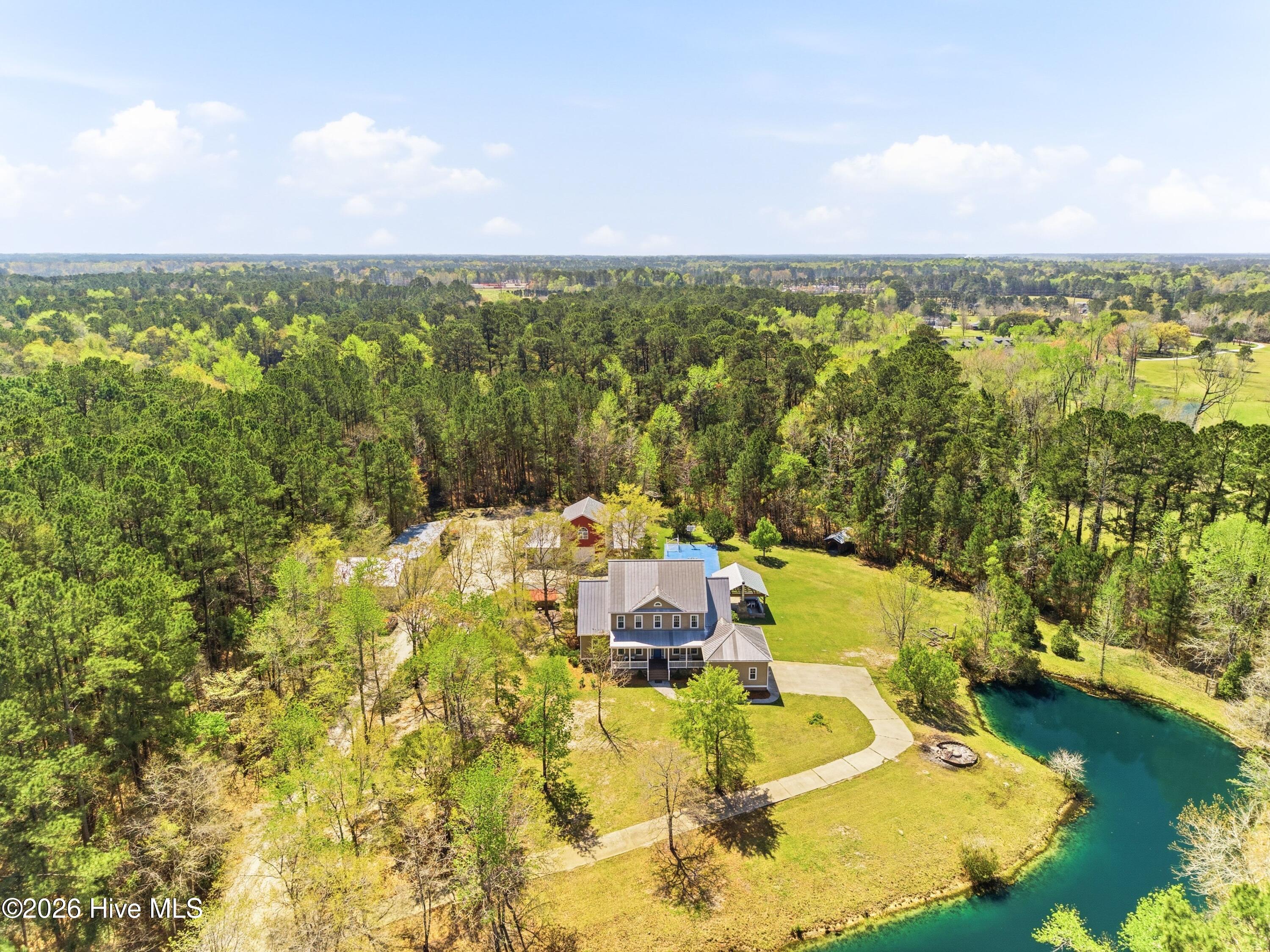 100564216 | Photo 62