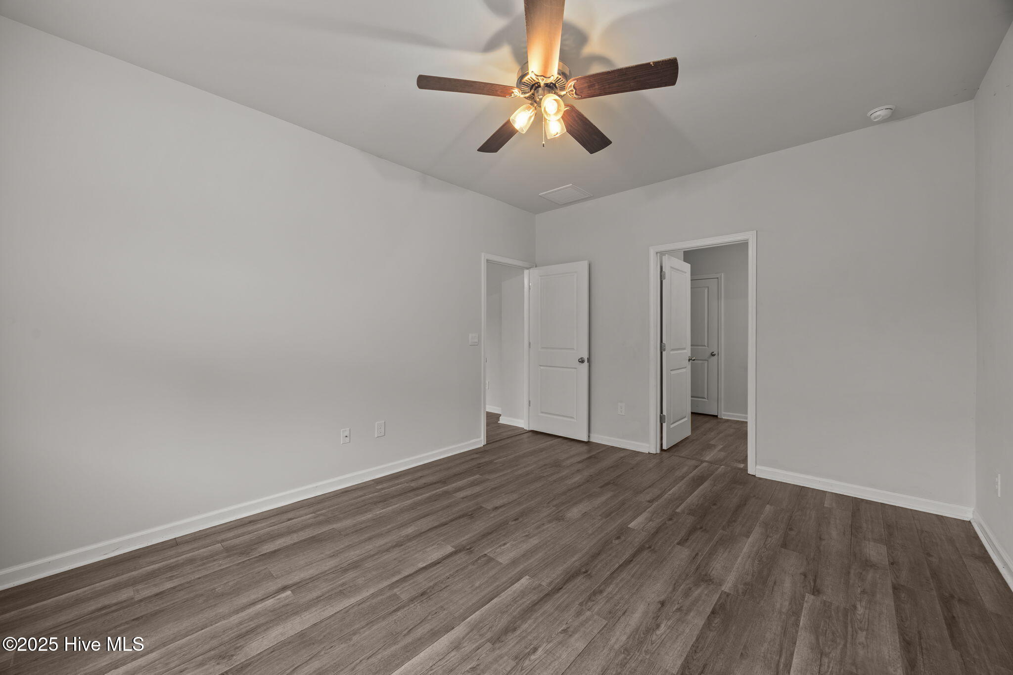 100546434 | Photo 17