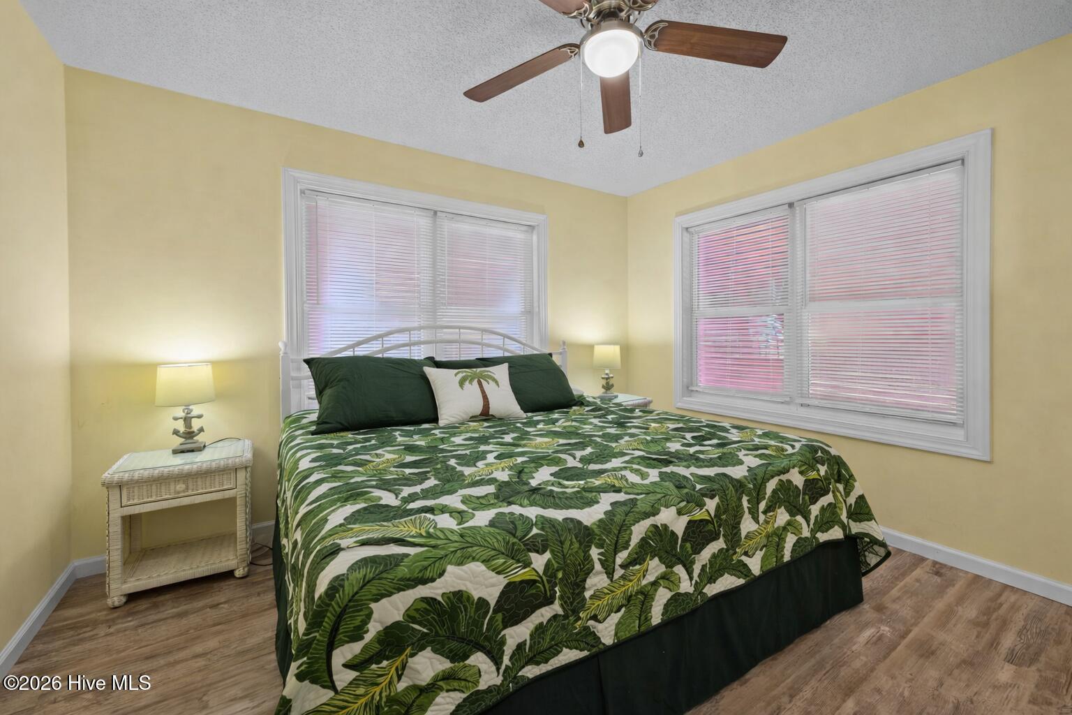 100559652 | Photo 36