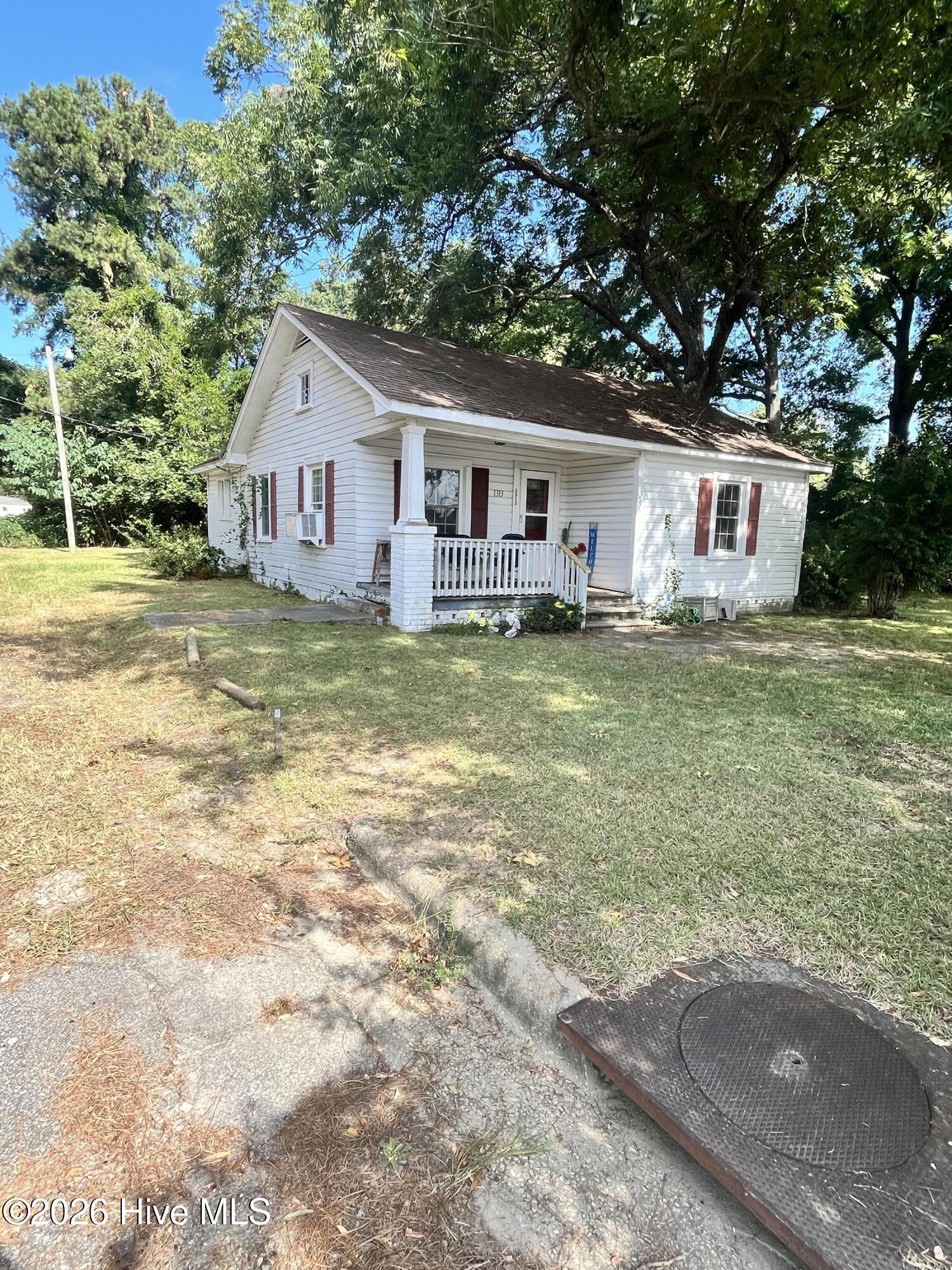 Exterior photo of 1313 Atkinson Street, Laurinburg, NC 28352. MLS: 100602948