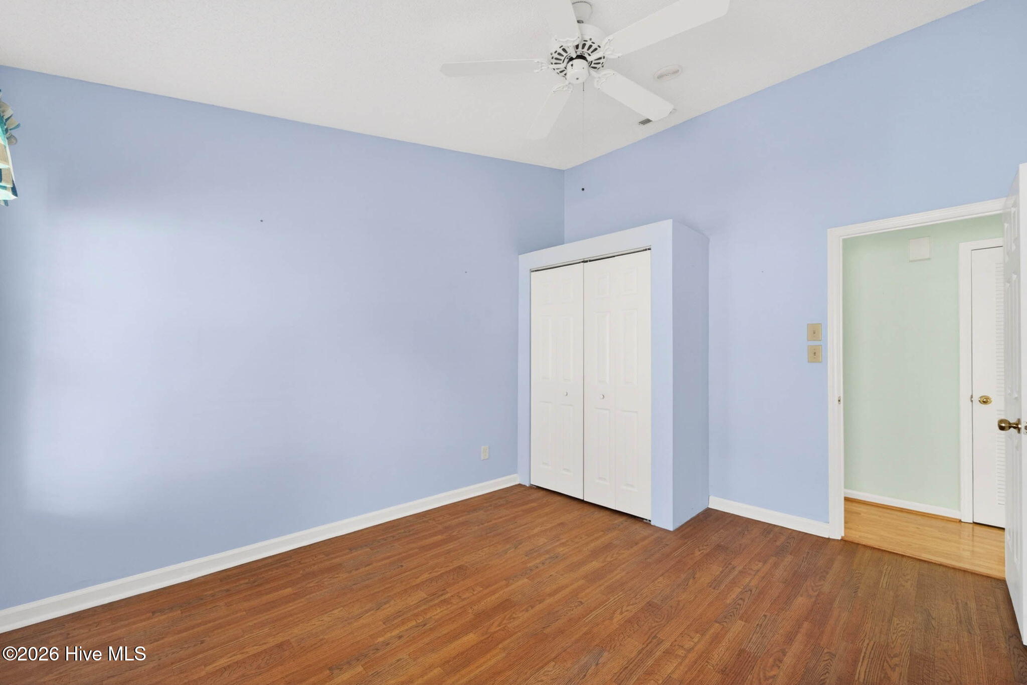 100569614 | Photo 26