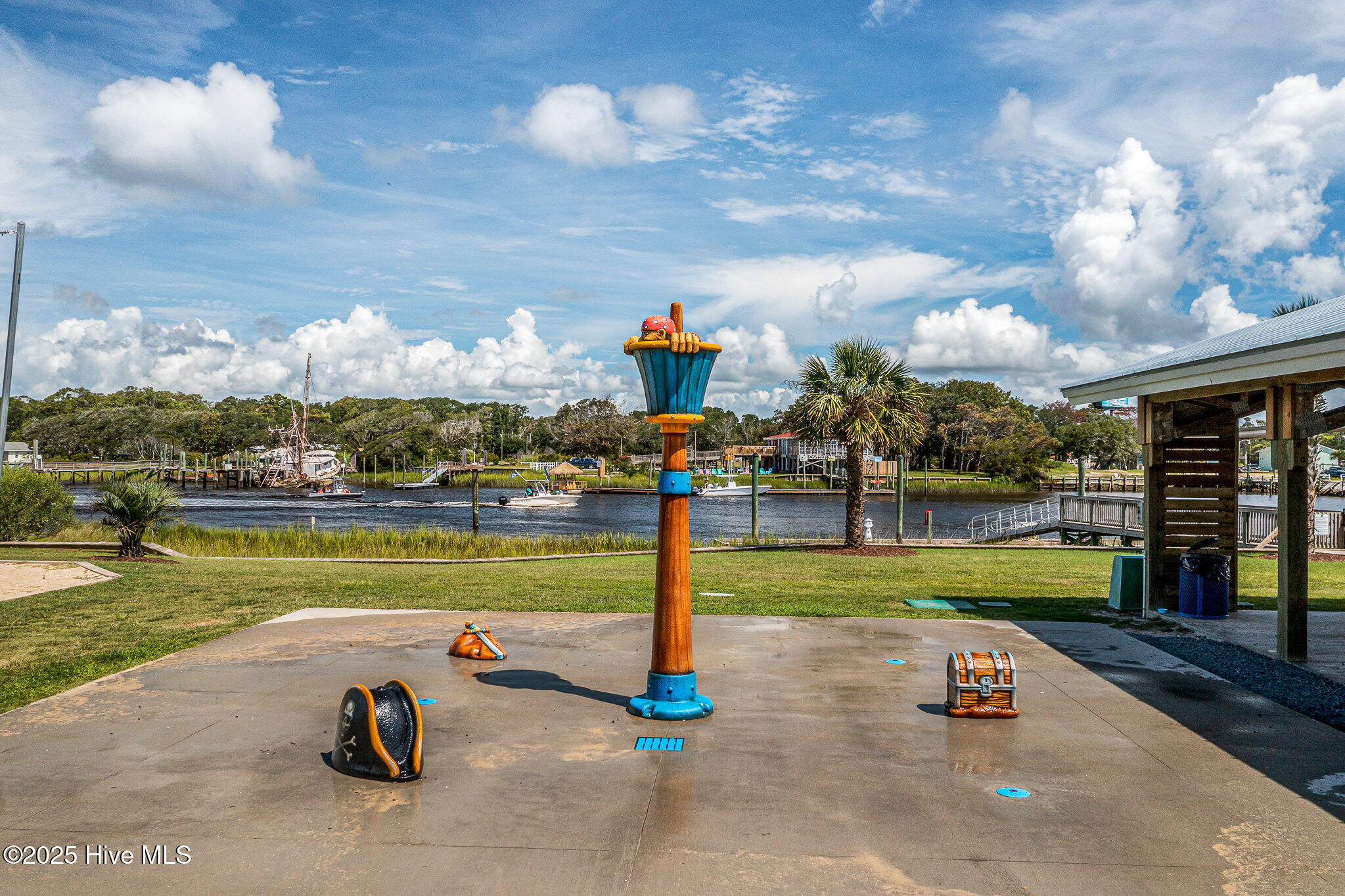 100515764 | Photo 70