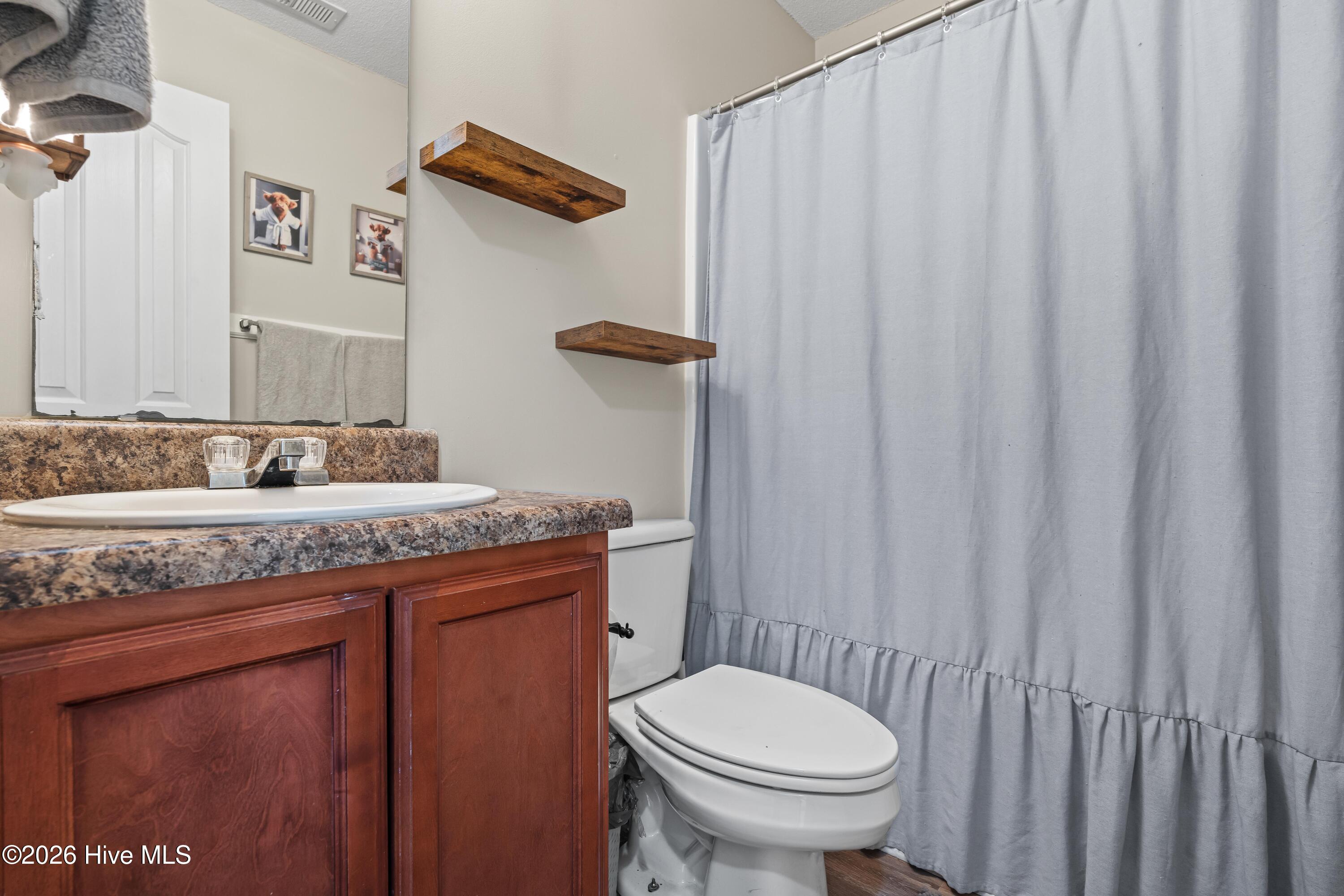 100558197 | Photo 17