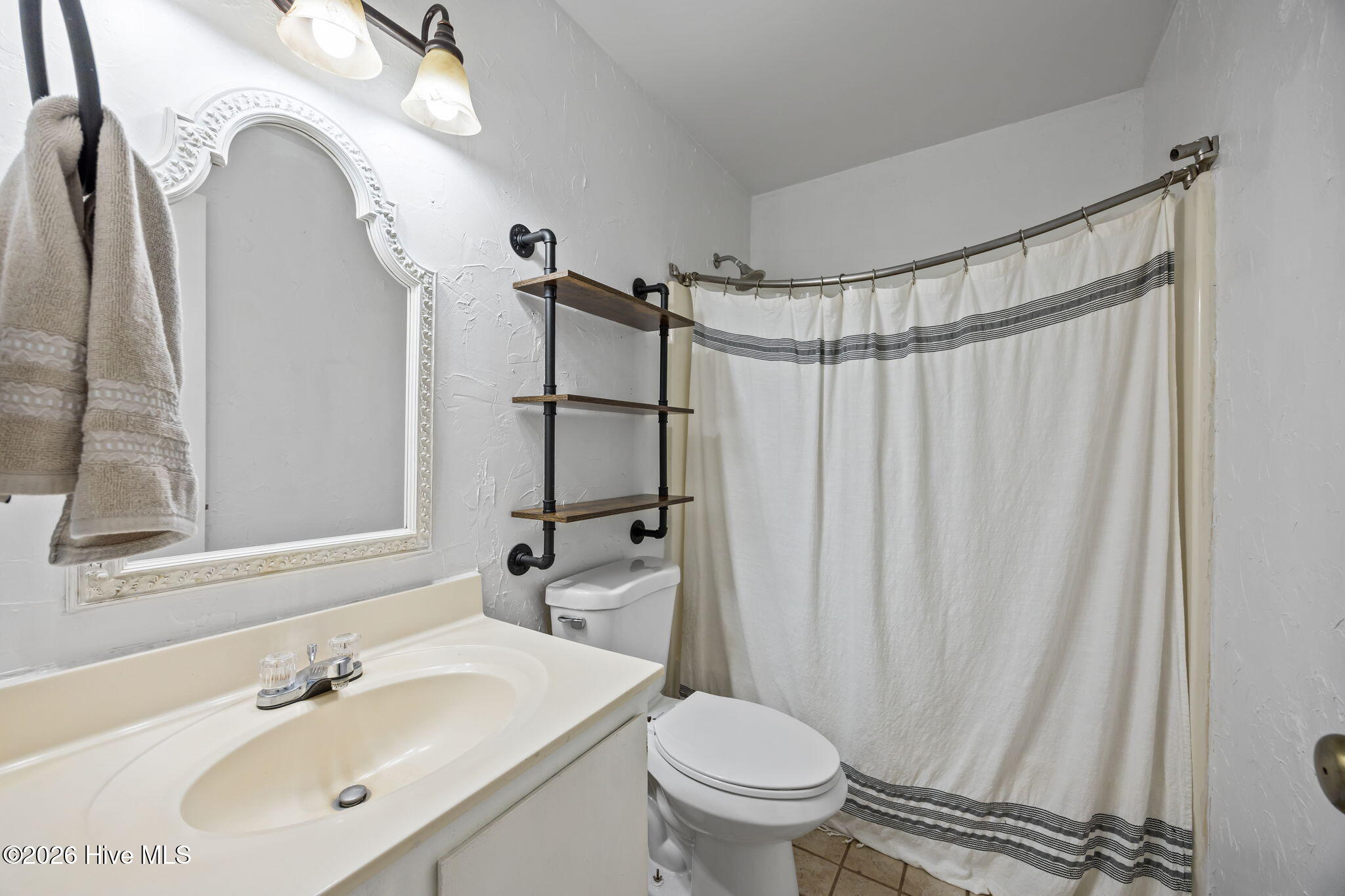 100559460 | Photo 29