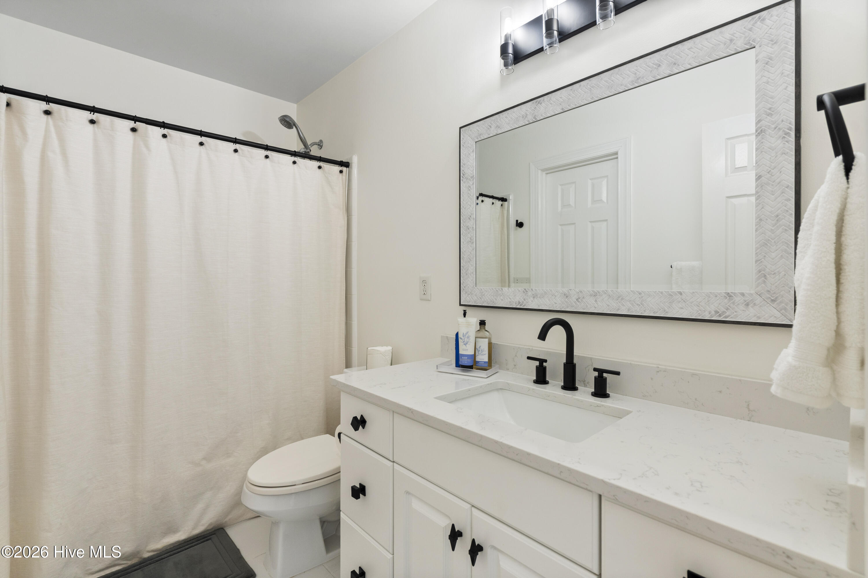 100552221 | Photo 21