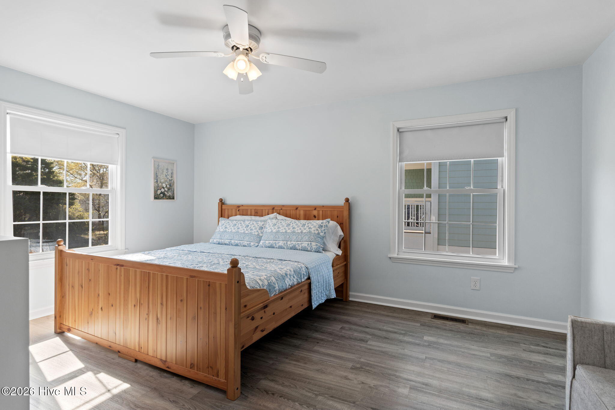 100553863 | Photo 21