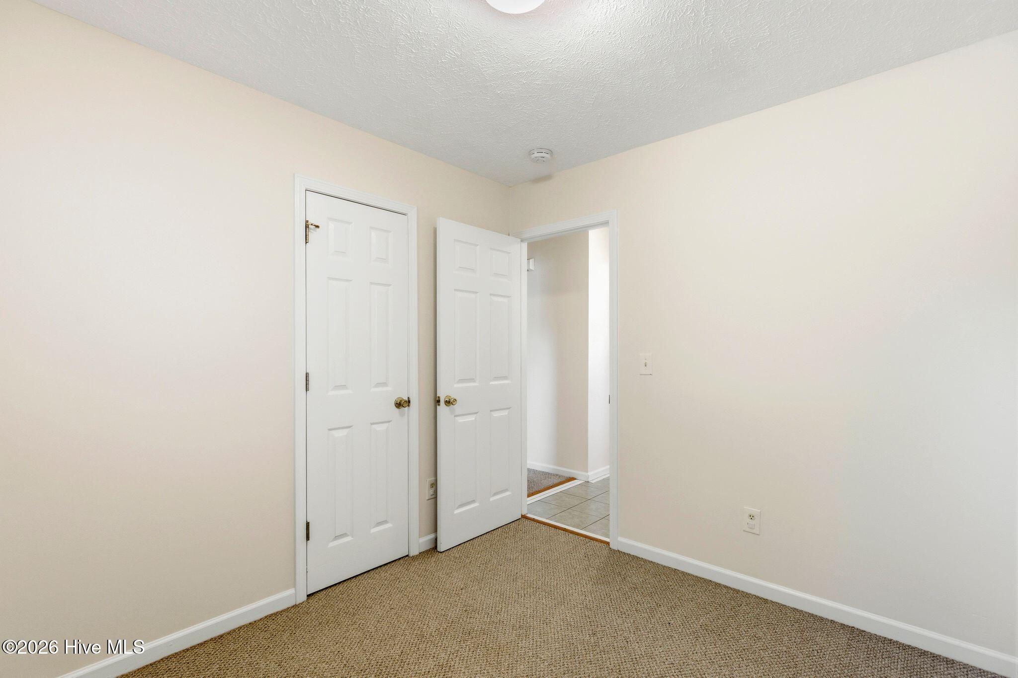 100567246 | Photo 35