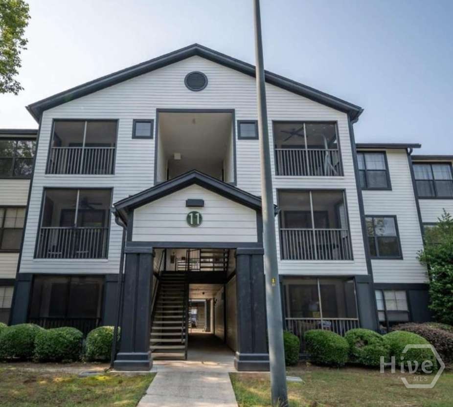 Property at 211 North Avenue