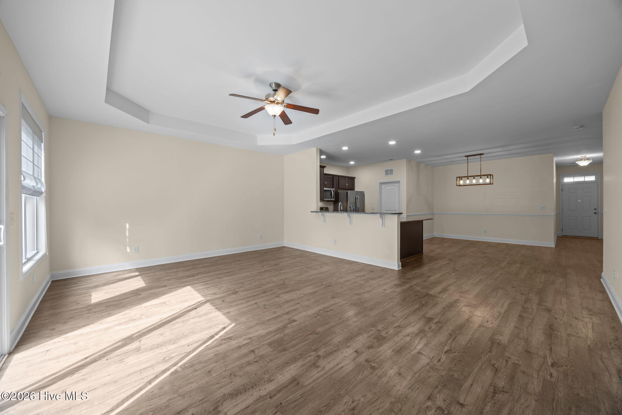 100556158 | Photo 26