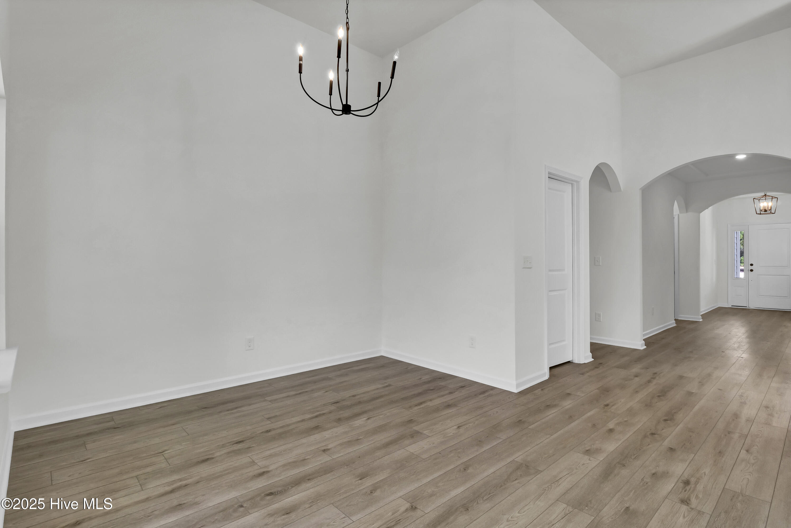 100551524 | Photo 13