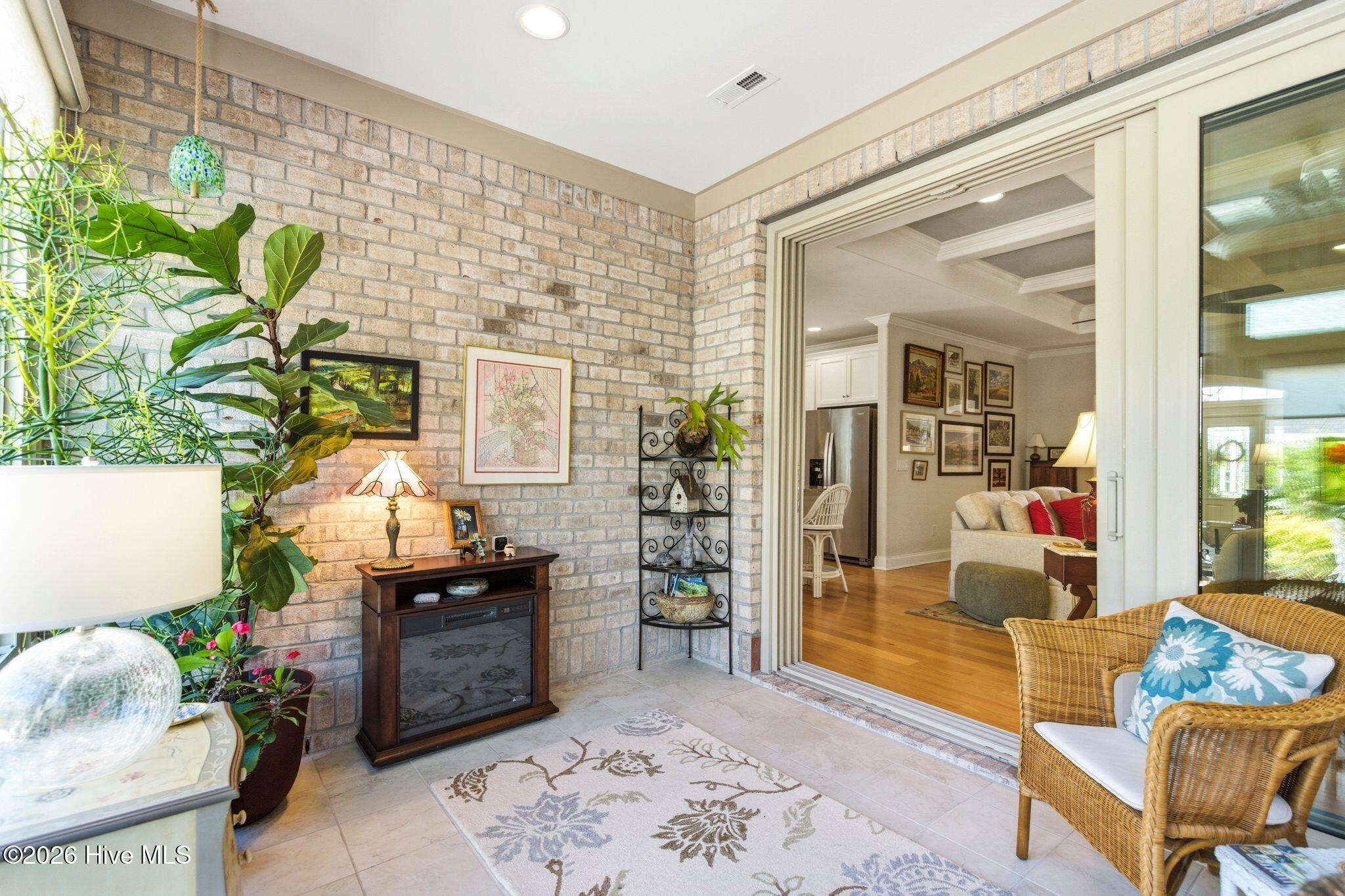 100564564 | Photo 39