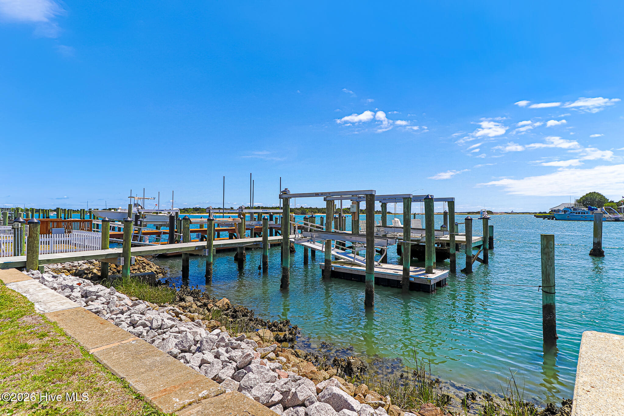 102 & 113 Front Street,Beaufort