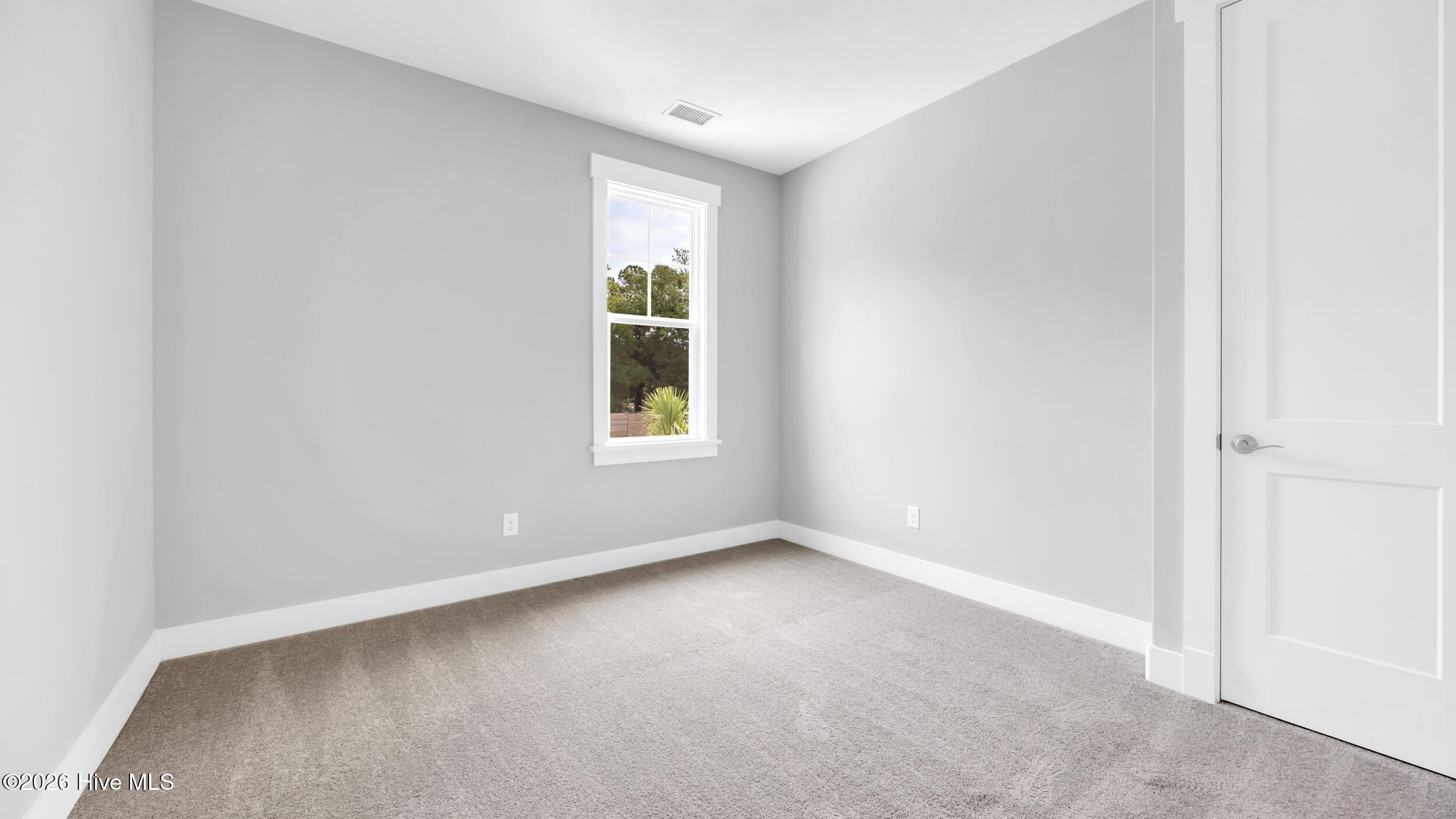 100549844 | Photo 32