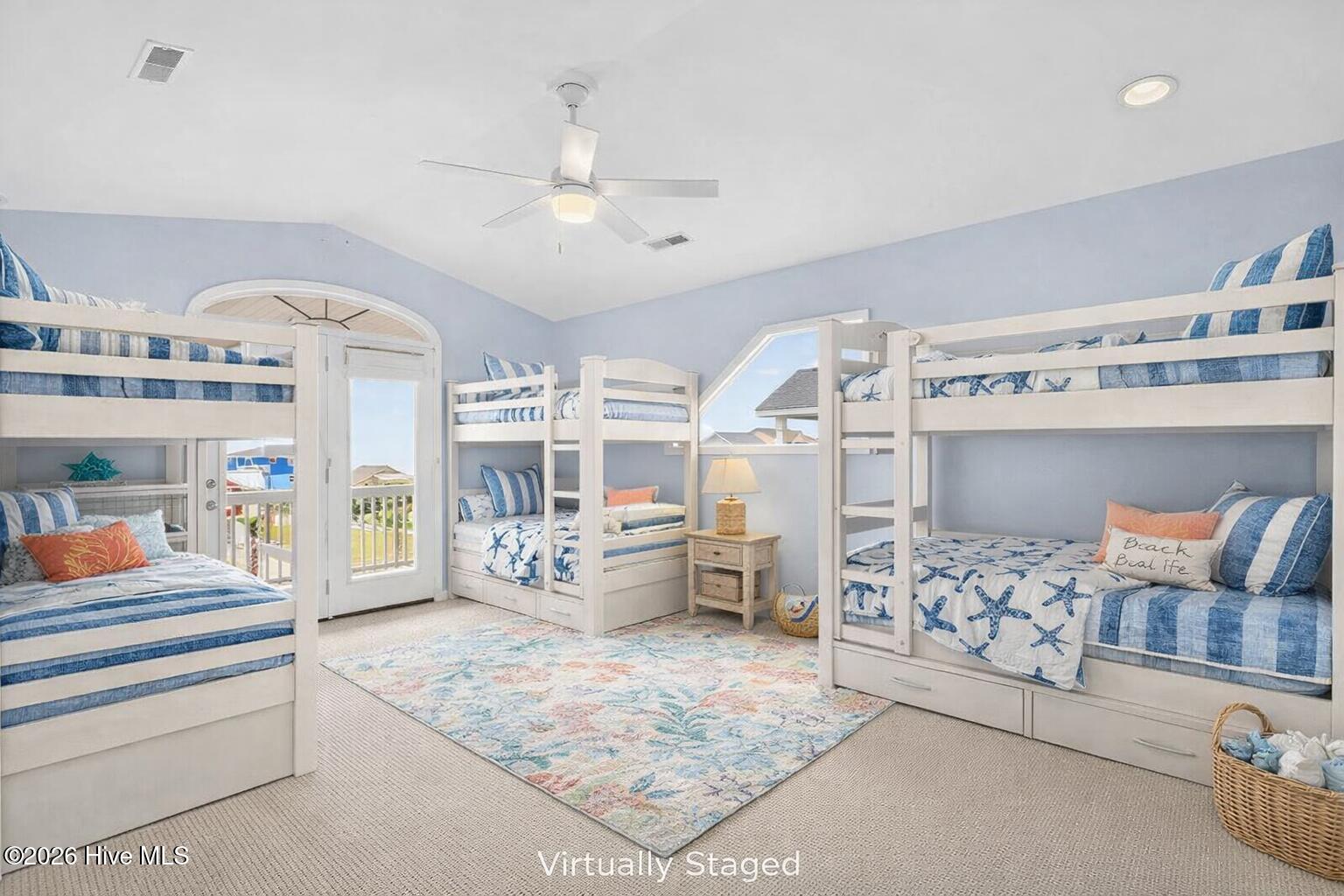 100562885 | Photo 73