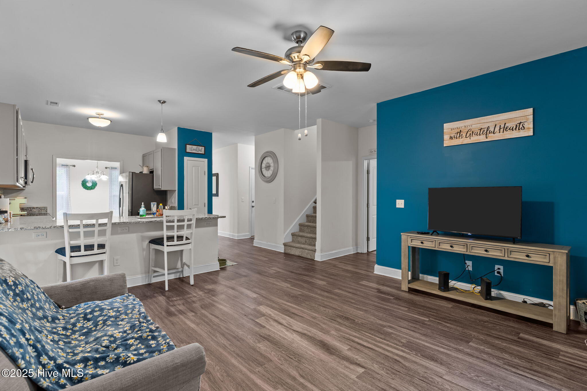 100537079 | Photo 14