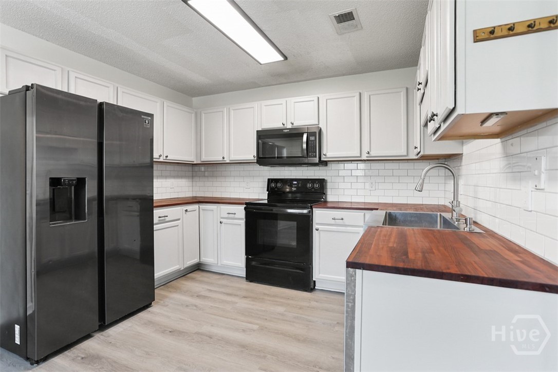 Photo 2 of Single family home for sale at 6 Lake Shore Blvd, Port Wentworth, GA 31407 | MLS# SA361643 | Listing updated on 2026-09-18