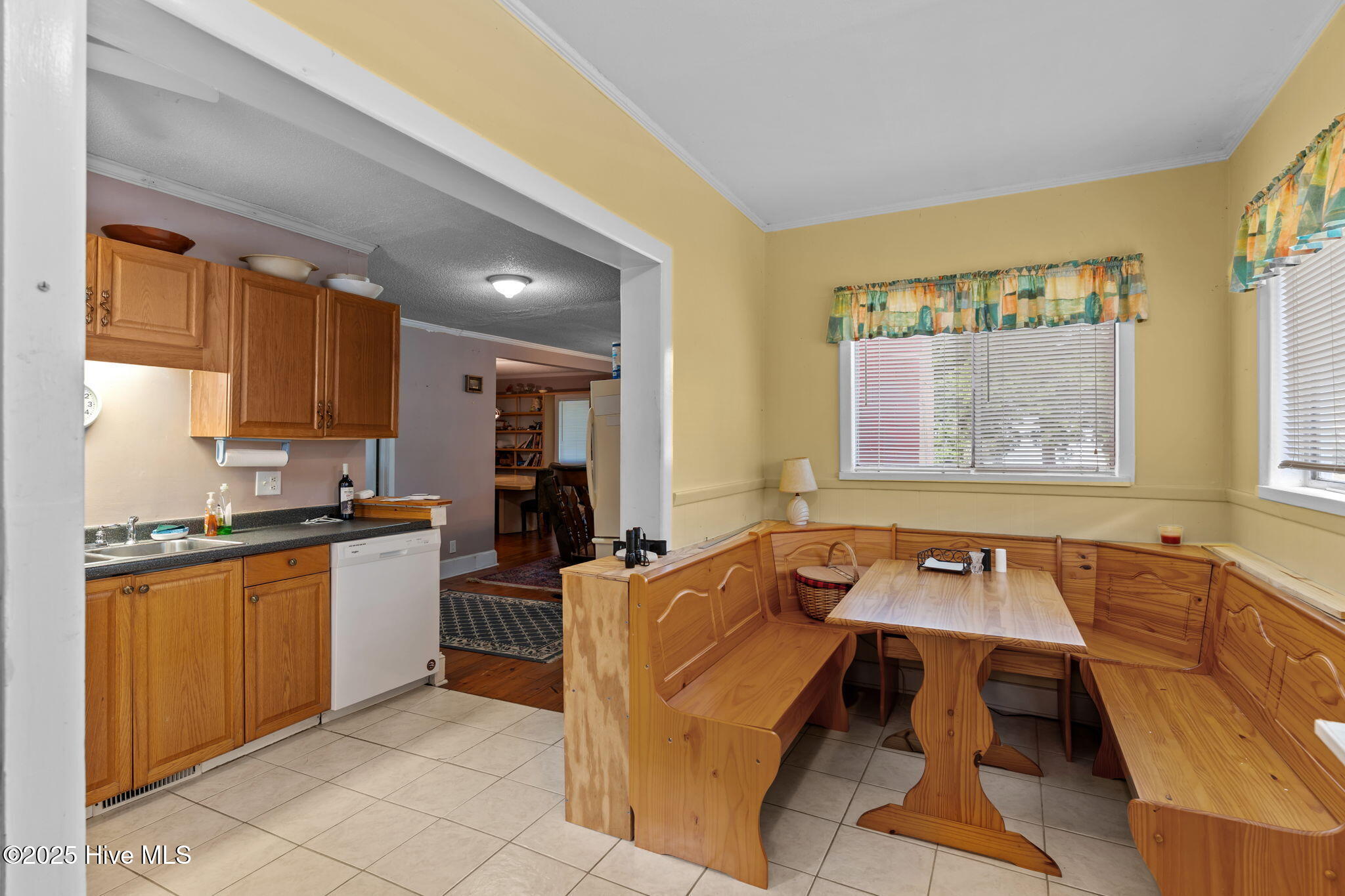 100536302 | Photo 21