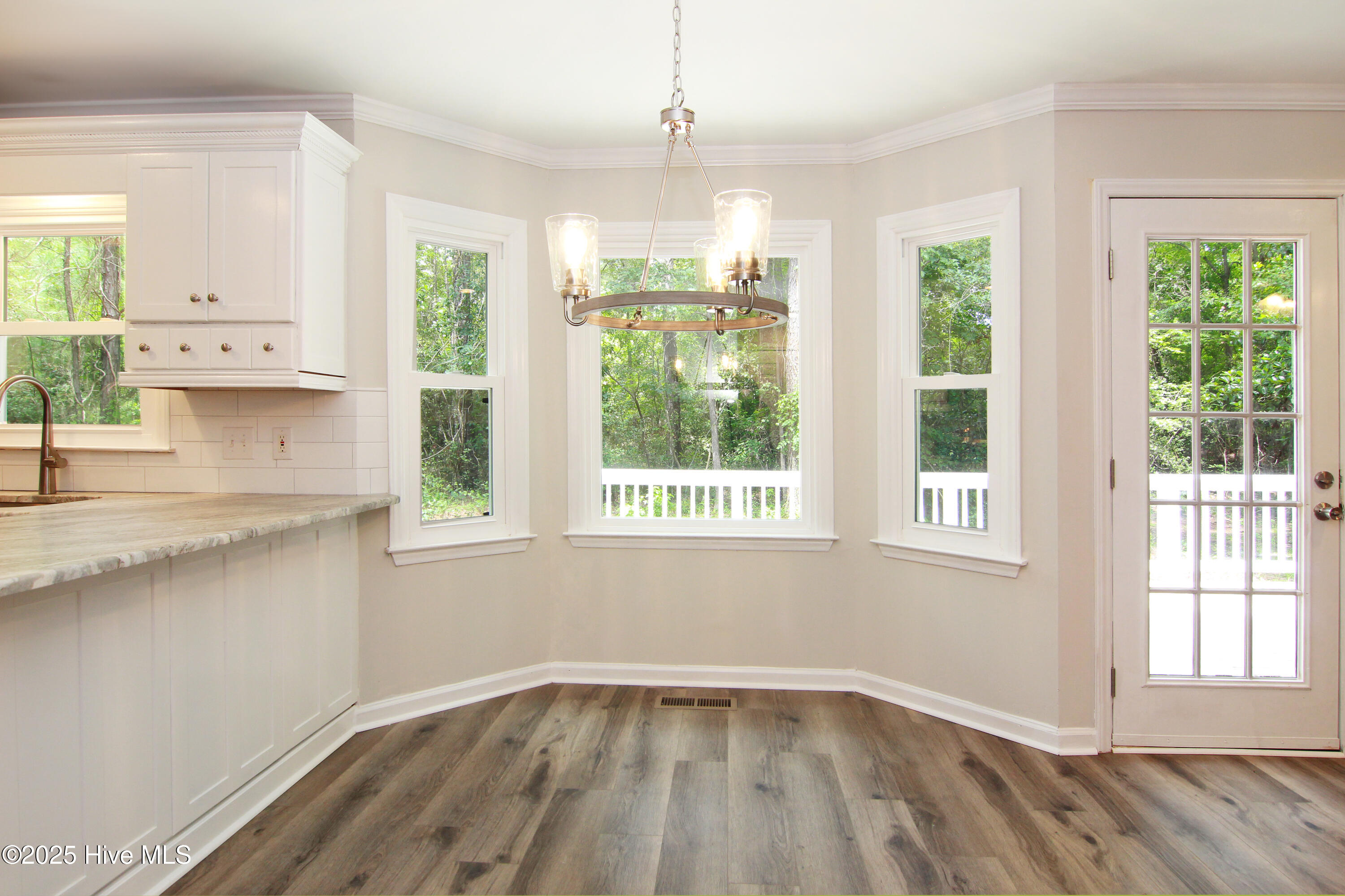 100517489 | Photo 13