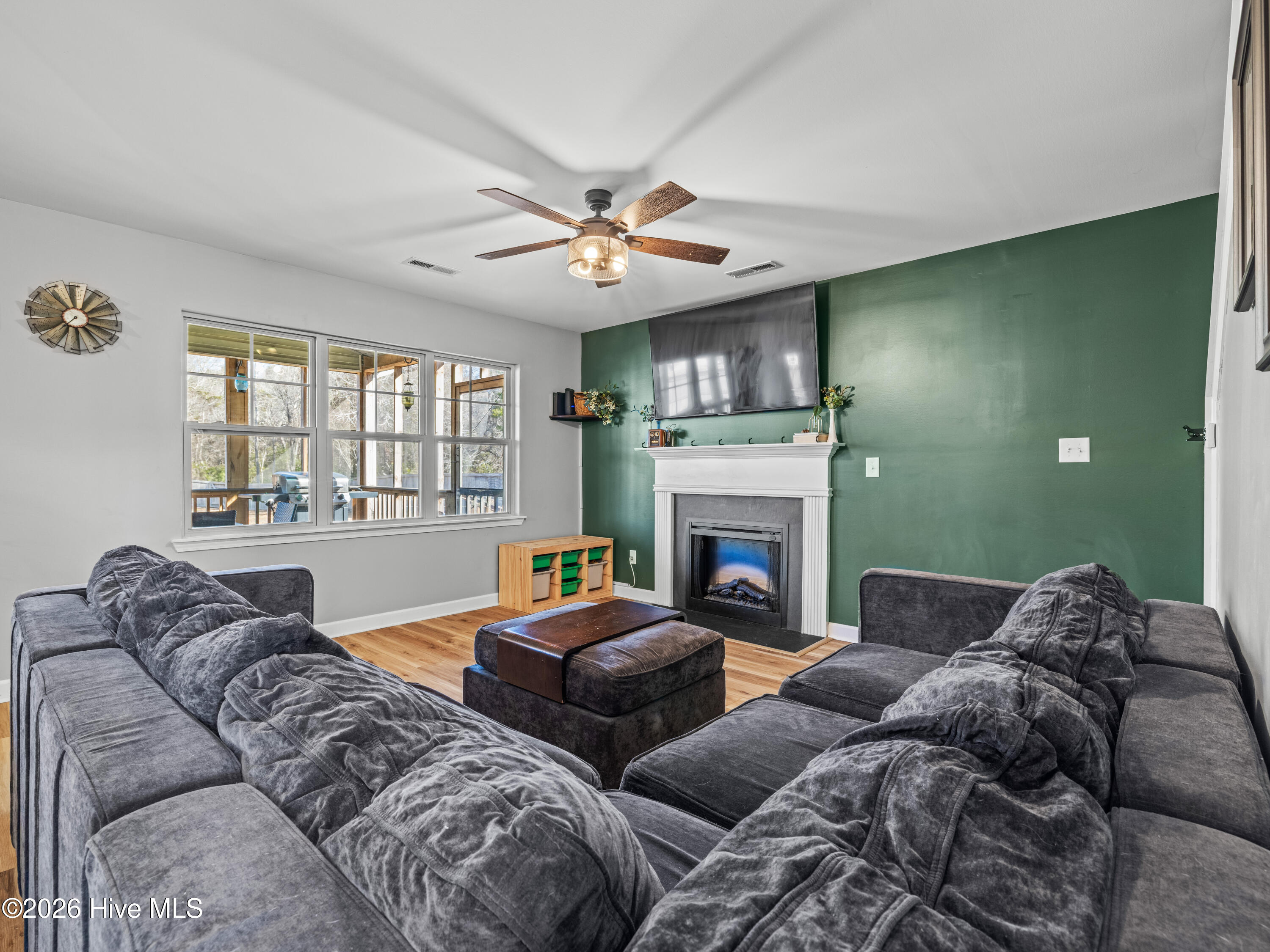 100549966 | Photo 26