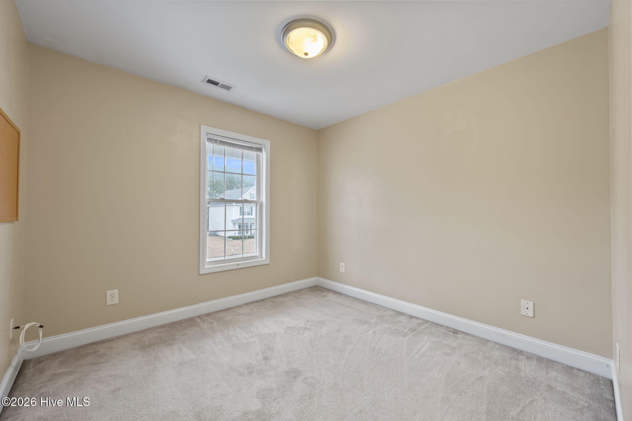 100548708 | Photo 23