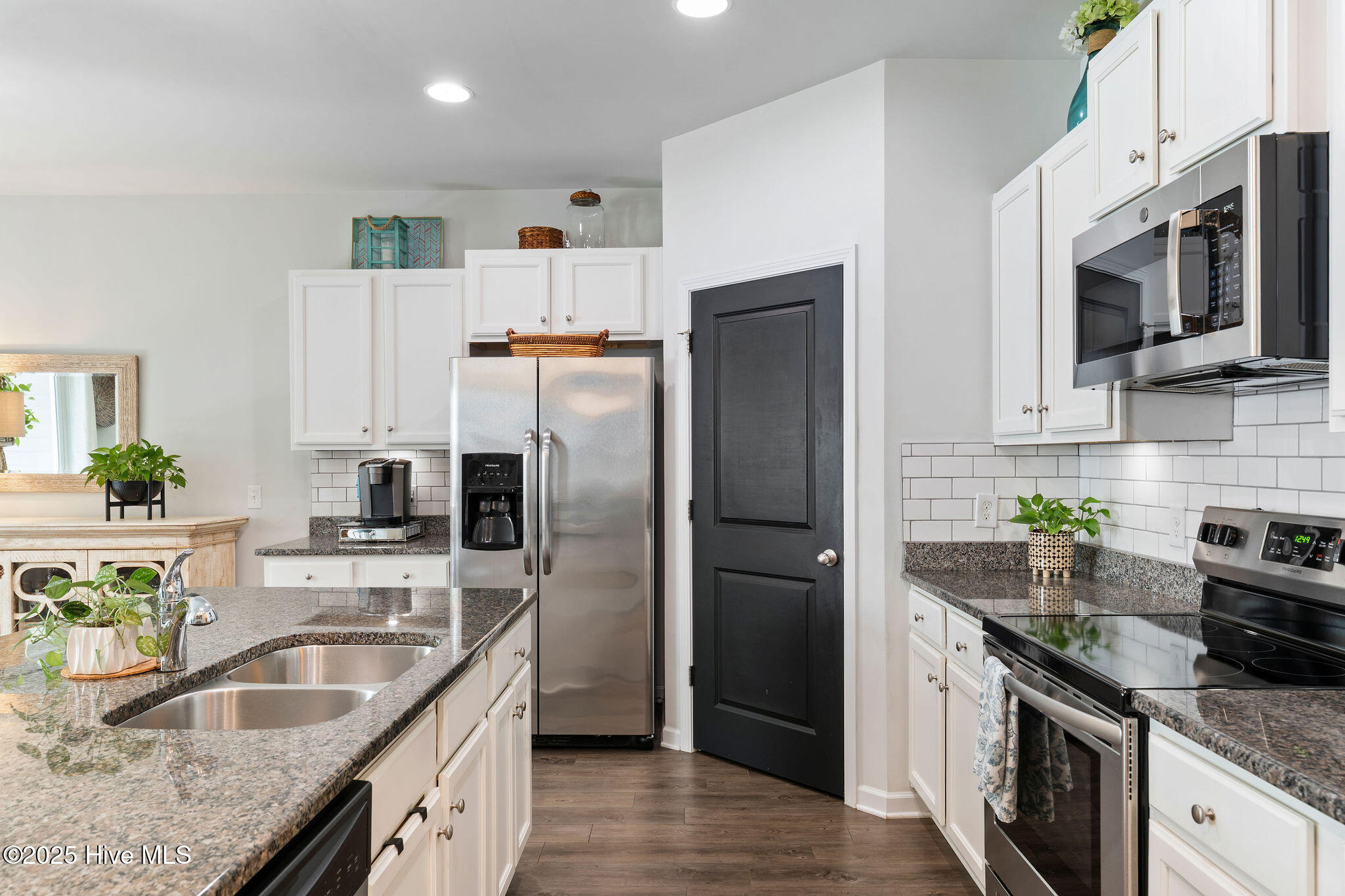 100539651 | Photo 18