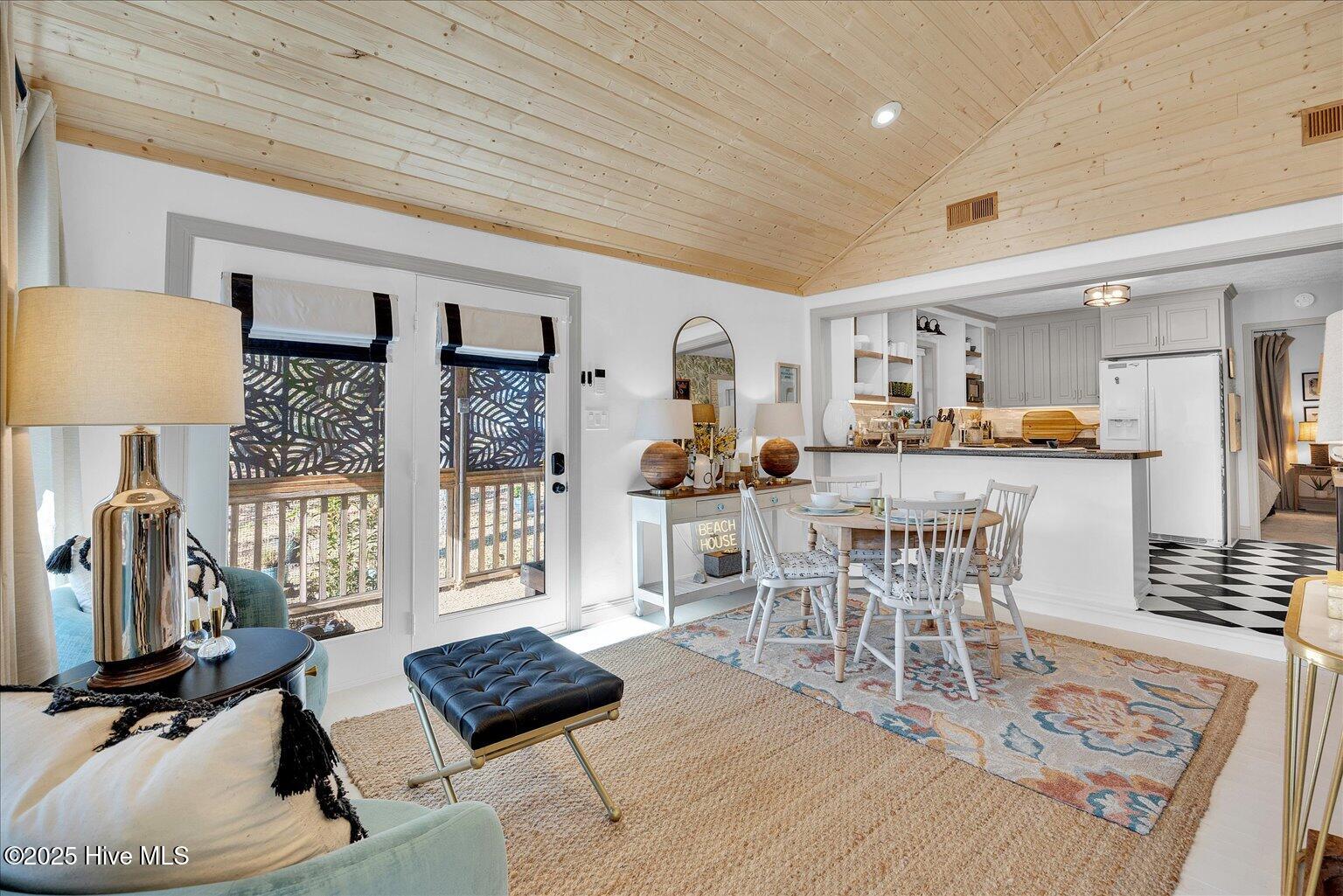 100497695 | Photo 14