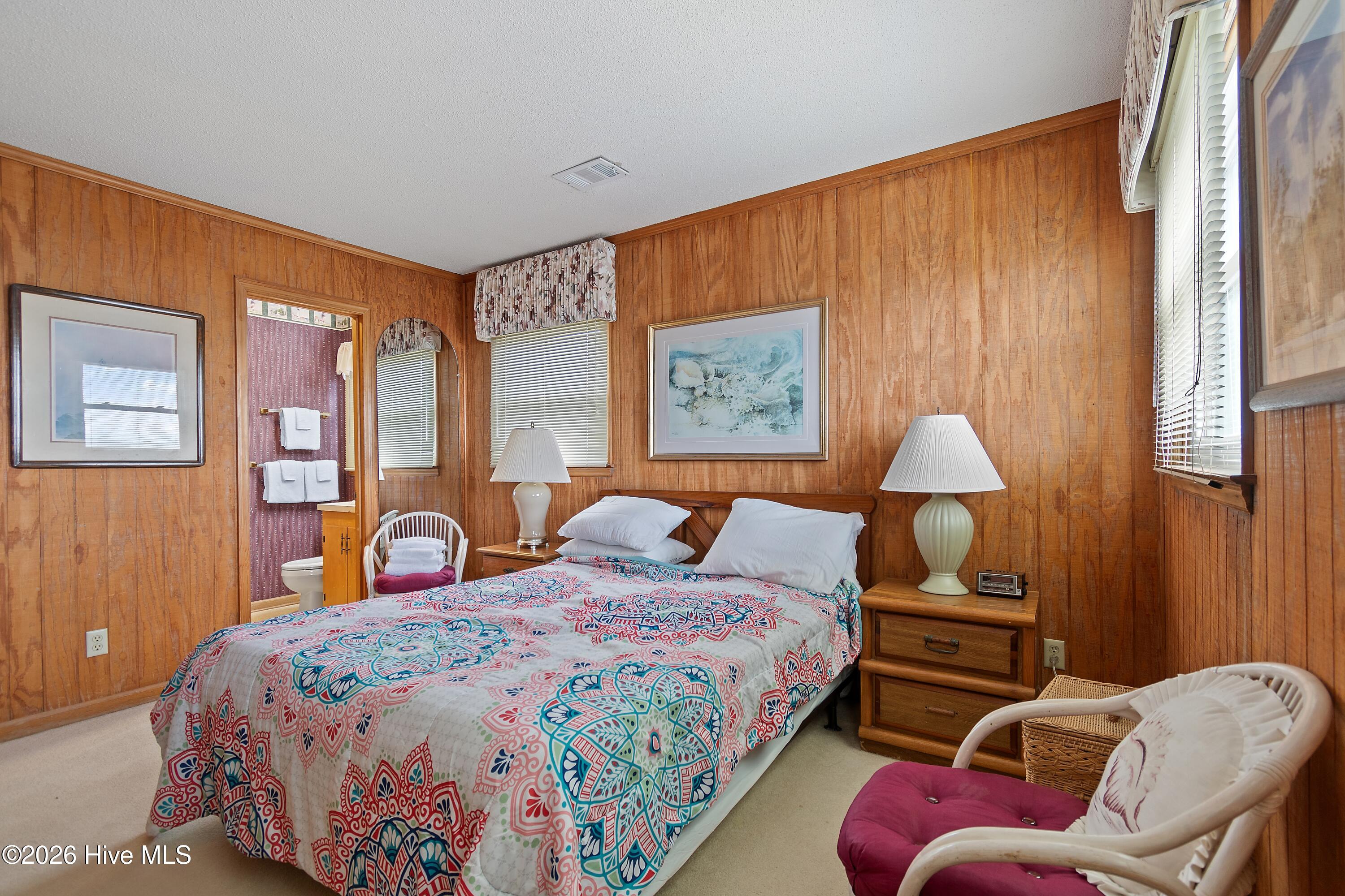 1099 Ocean Boulevard W, Holden Beach, NC, 28462