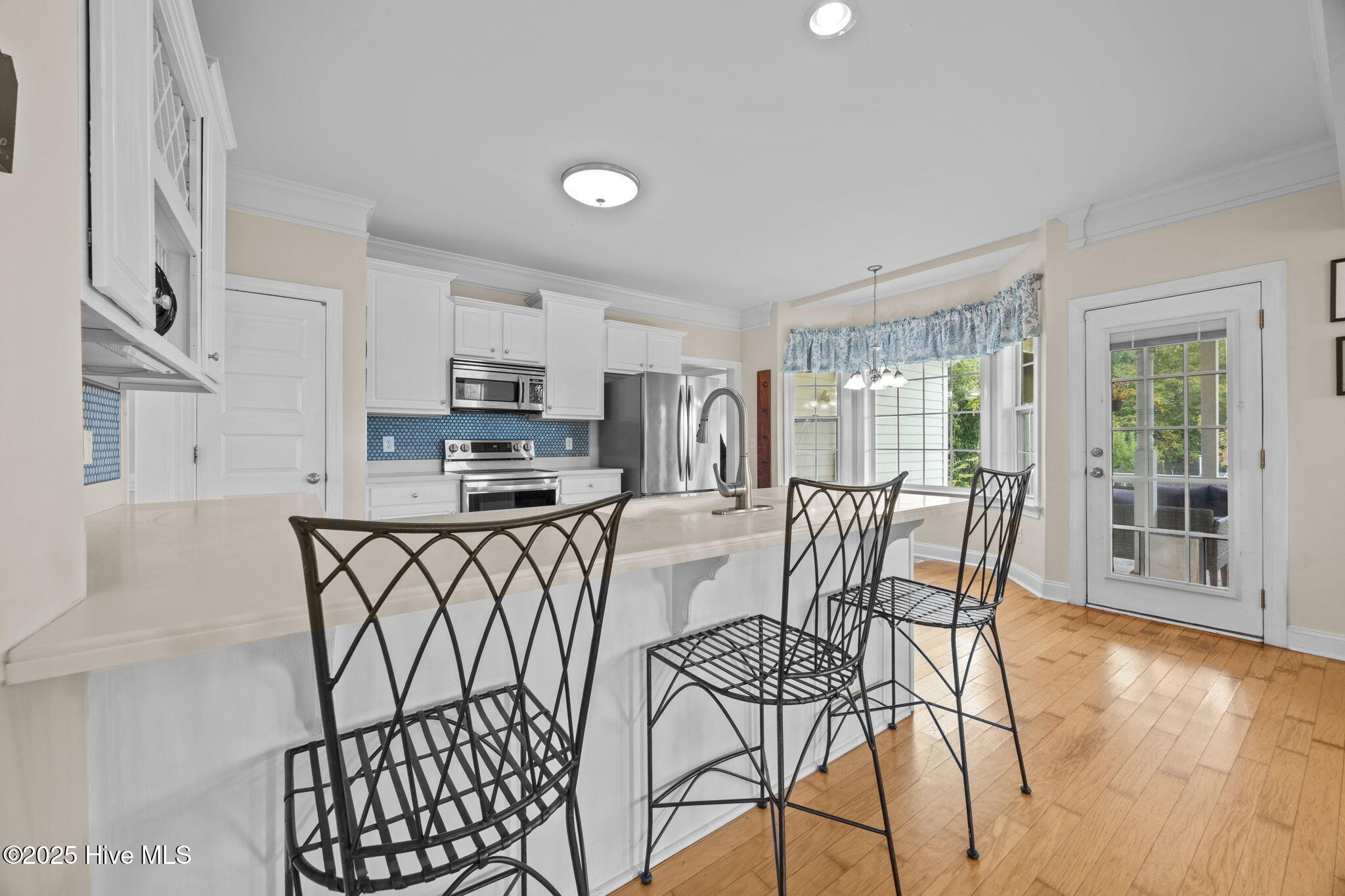 100530646 | Photo 17