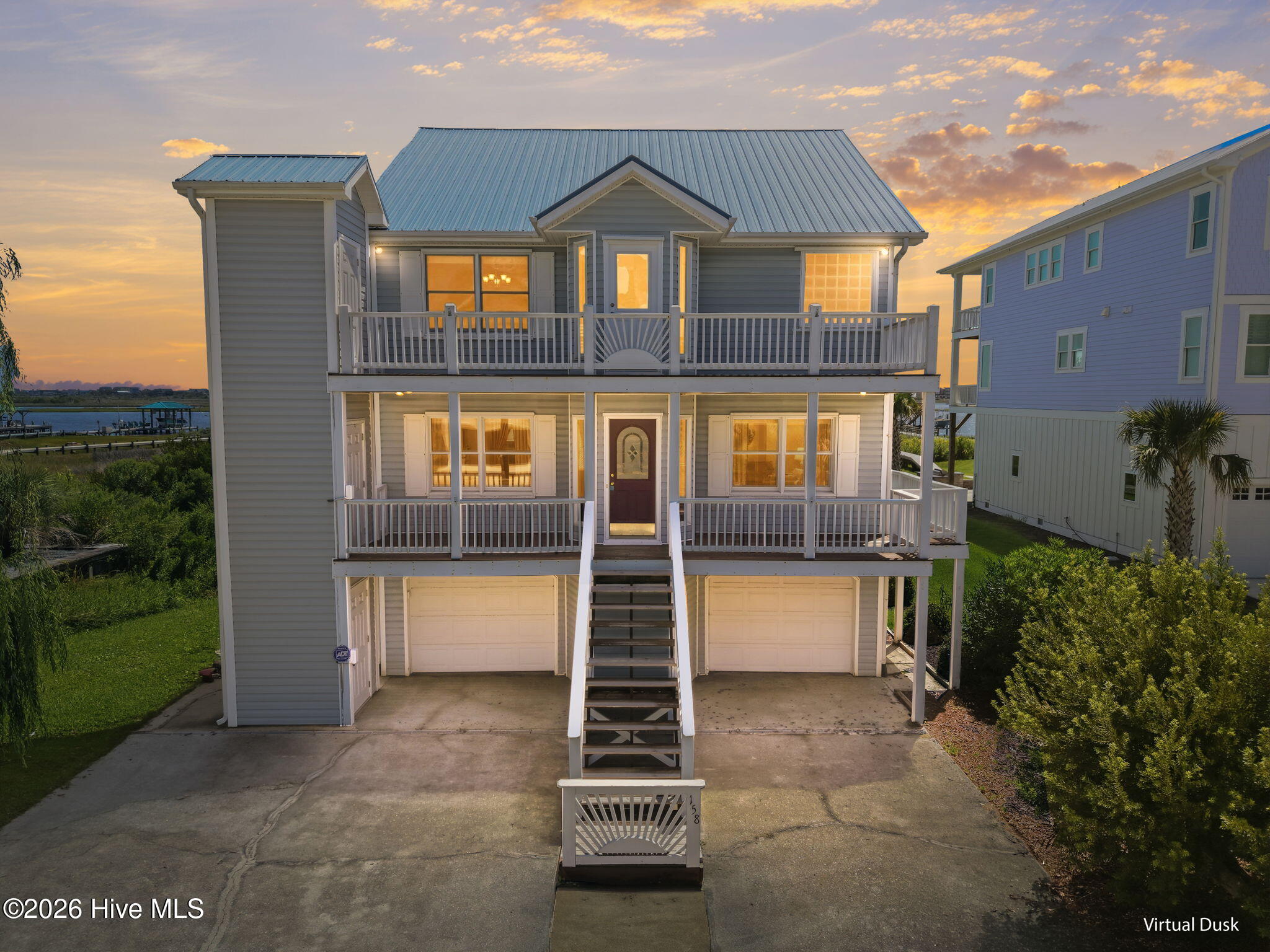 <p>Featured Listings</p>