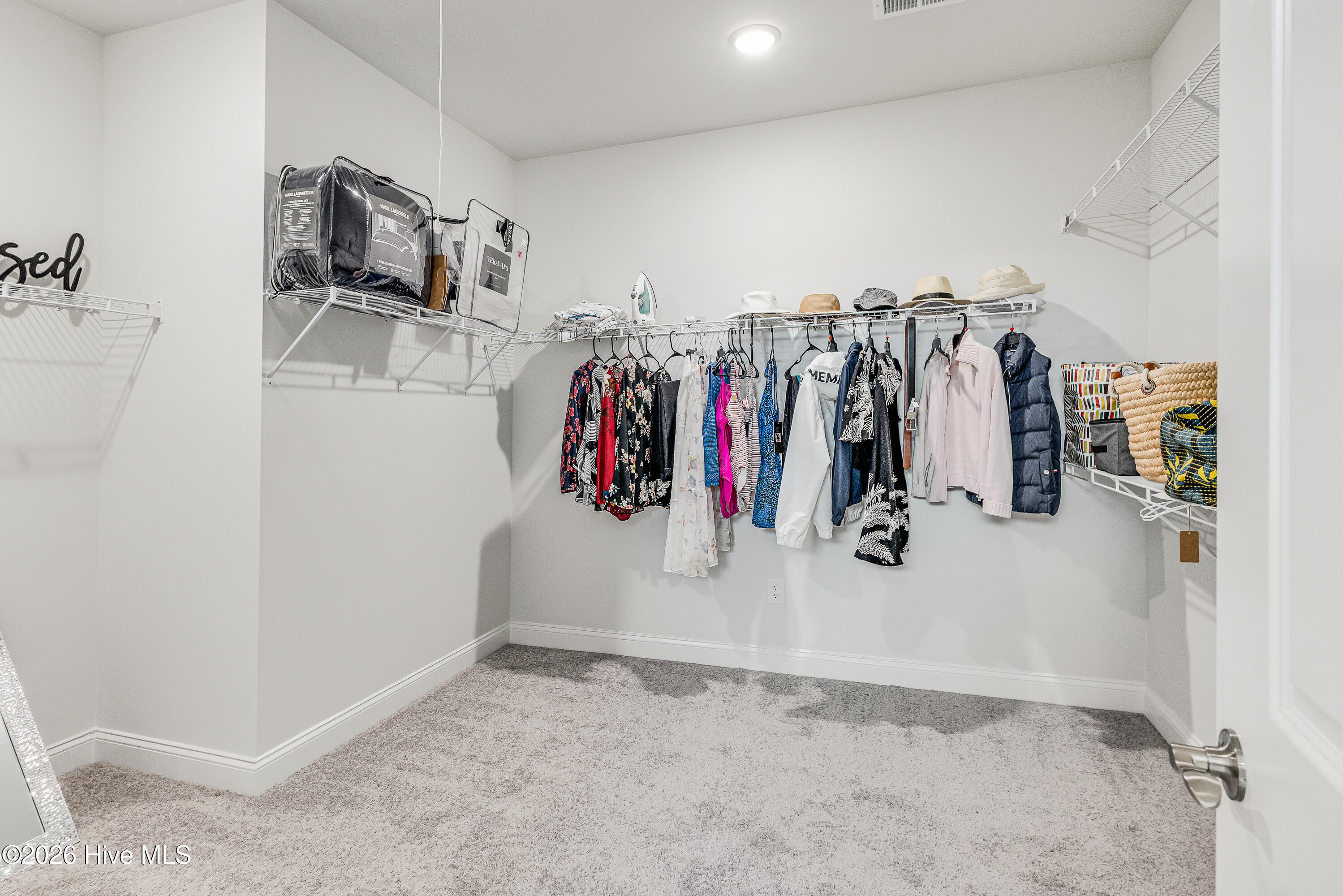 100559661 | Photo 21