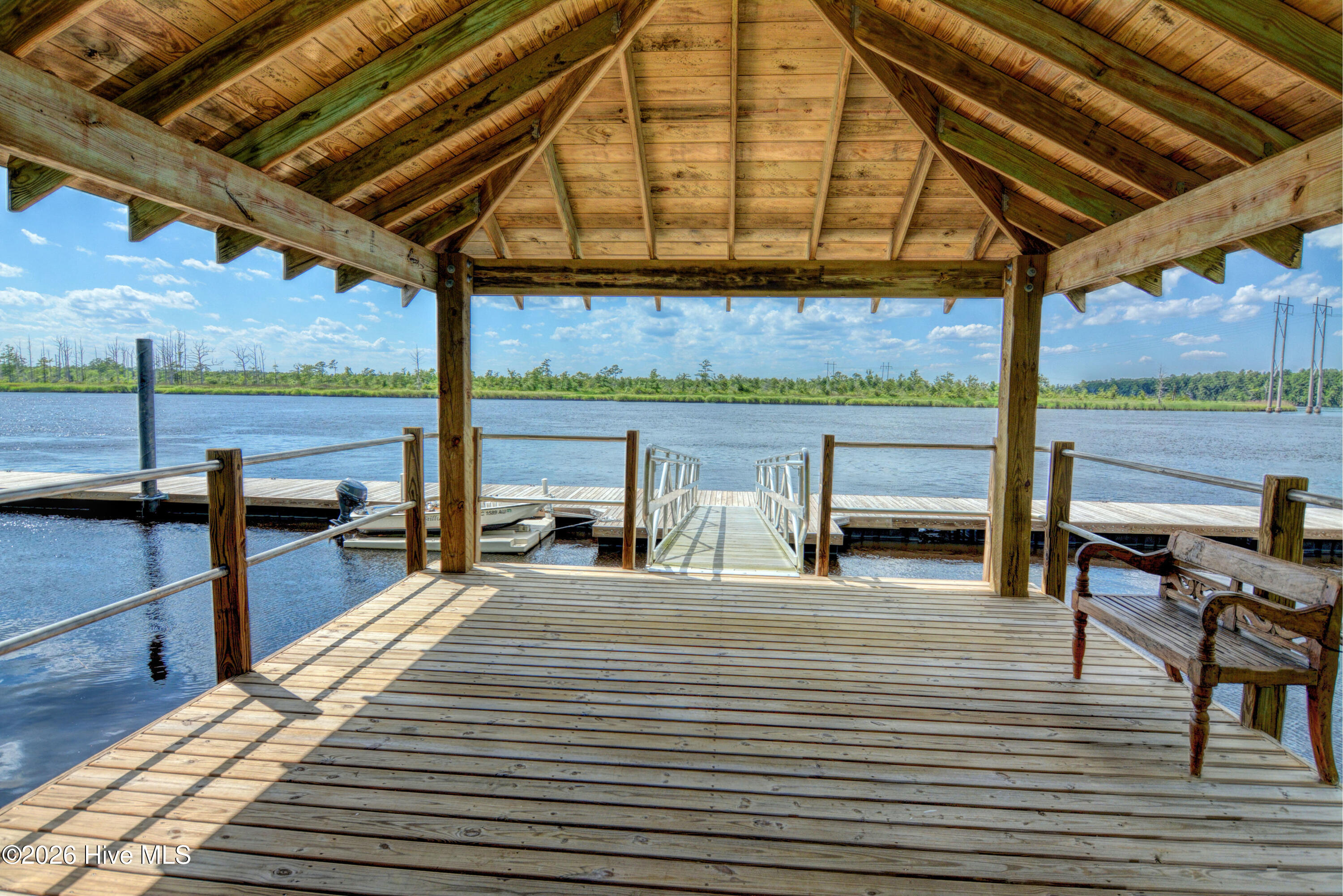 100555264 | Photo 62