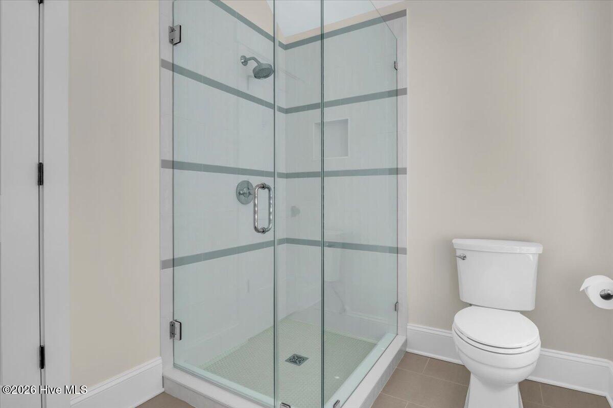 100563677 | Photo 41