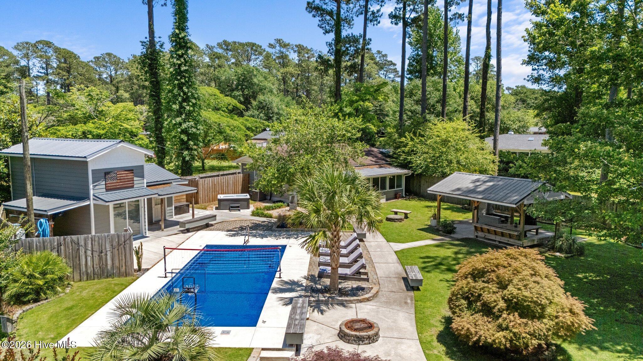 621 Decatur Drive, Wilmington, NC 28403 – photo 4: 4-web-or-mls-DJI_20250523131444_0831_D