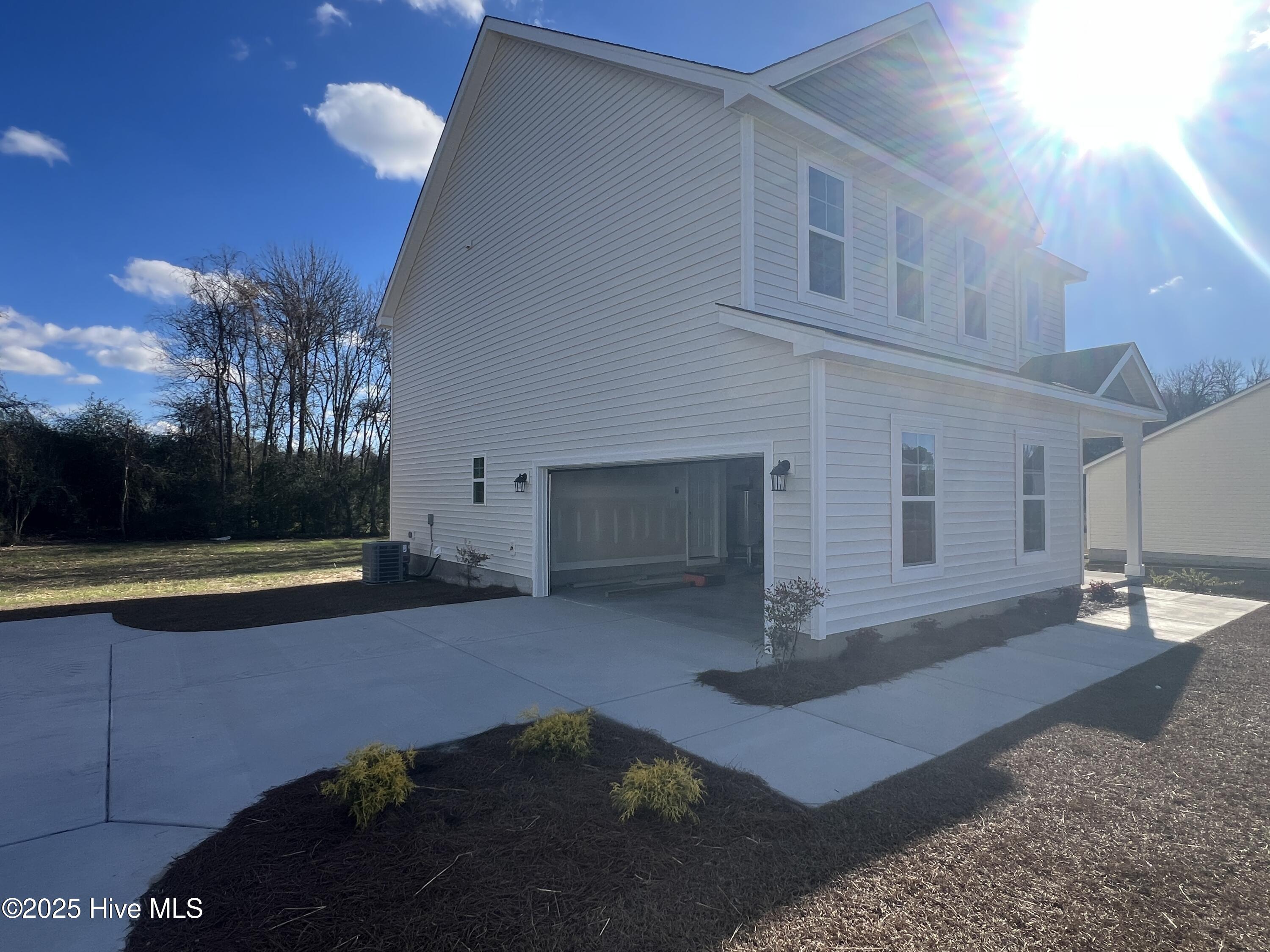 100544973 | Photo 21