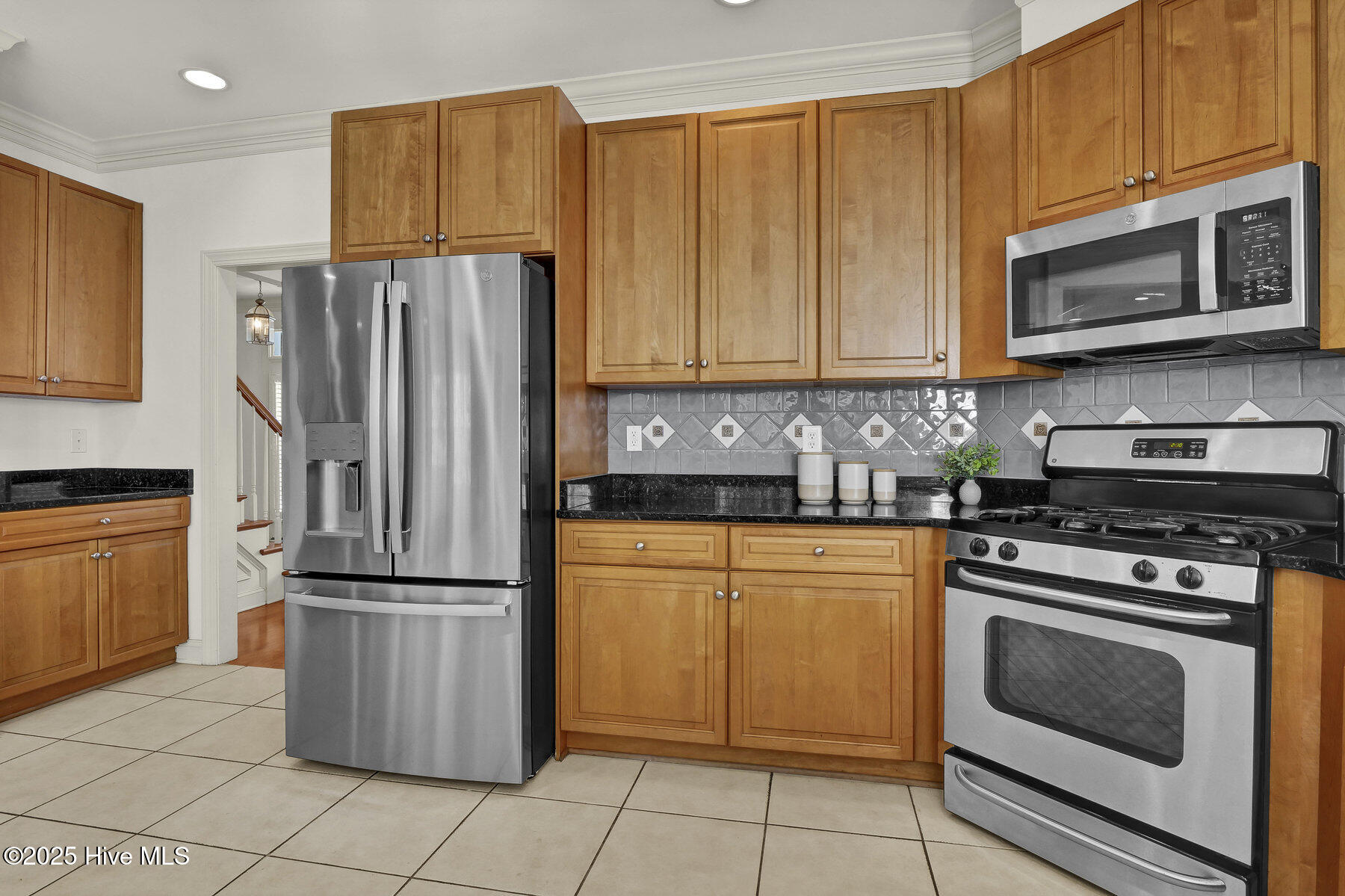 100540144 | Photo 17