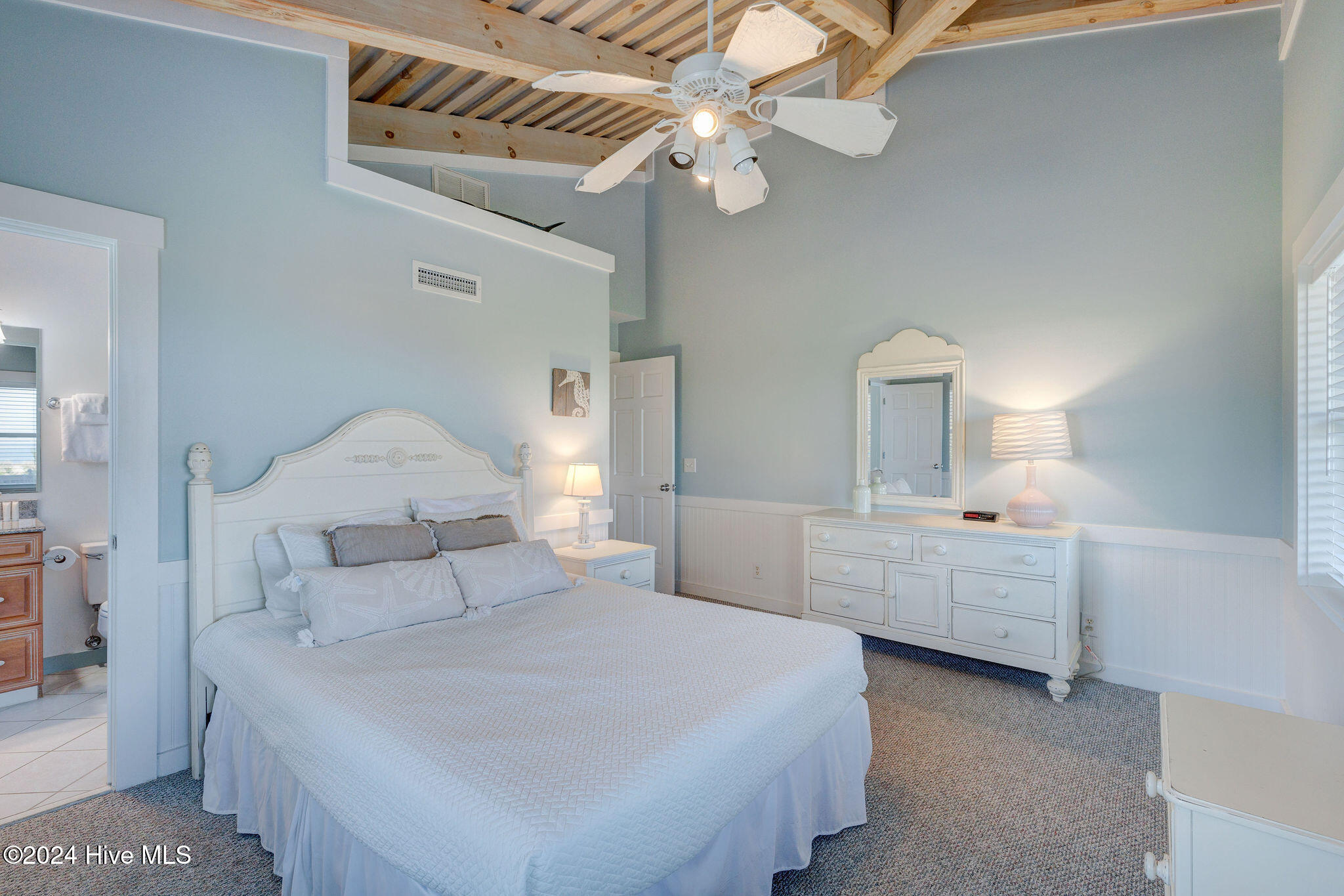 100526759 | Photo 30