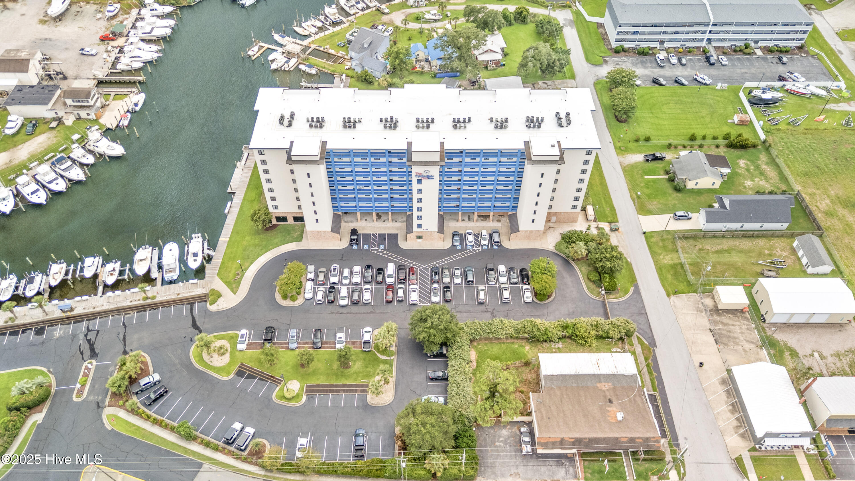 4425 Arendell Street 609,Morehead City