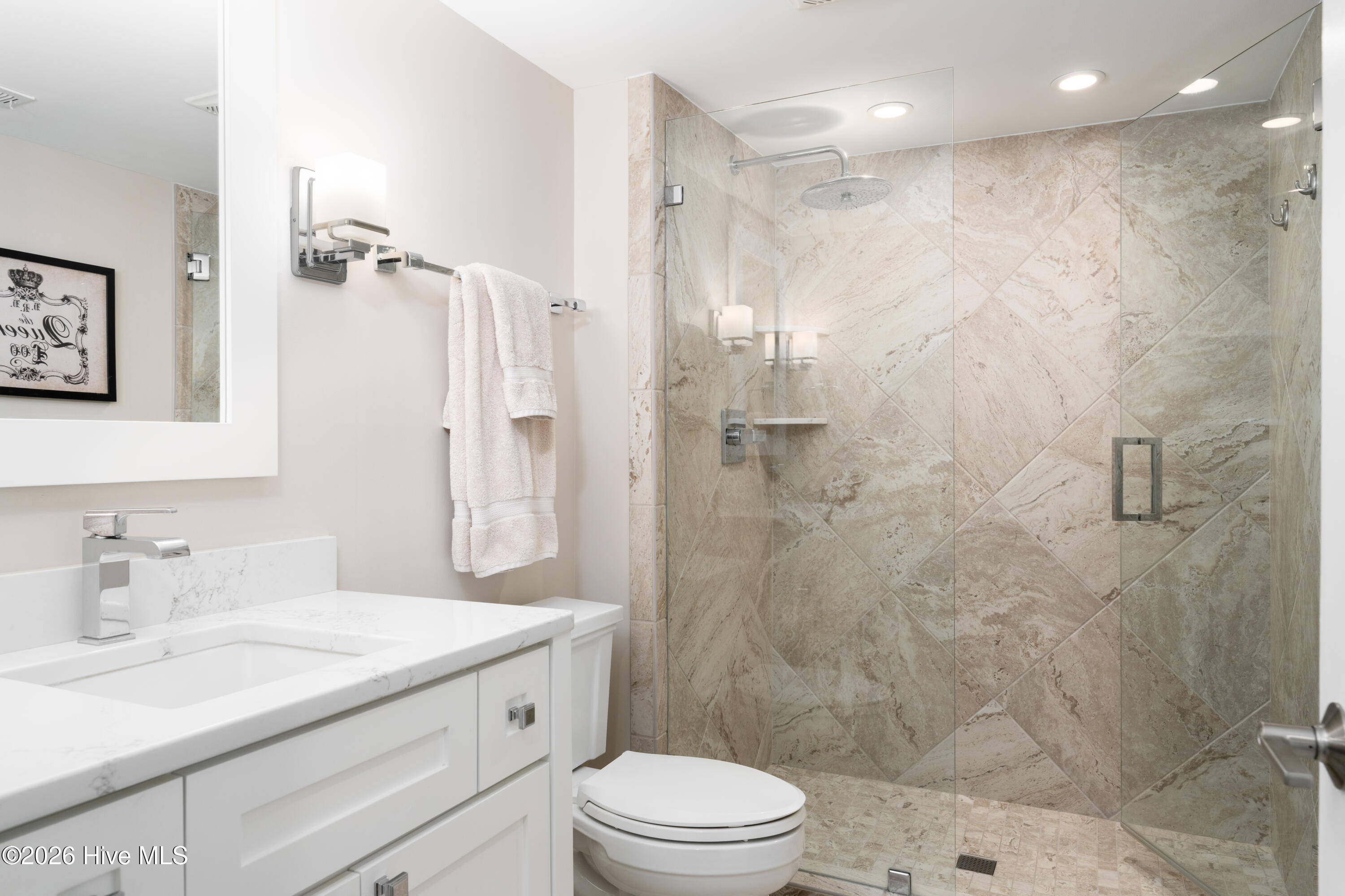 100553982 | Photo 27