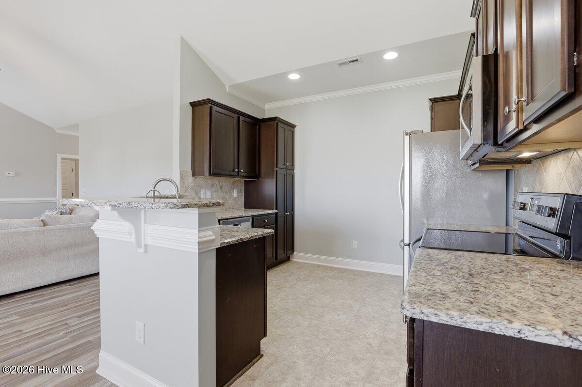 109 Northfield Dr-16