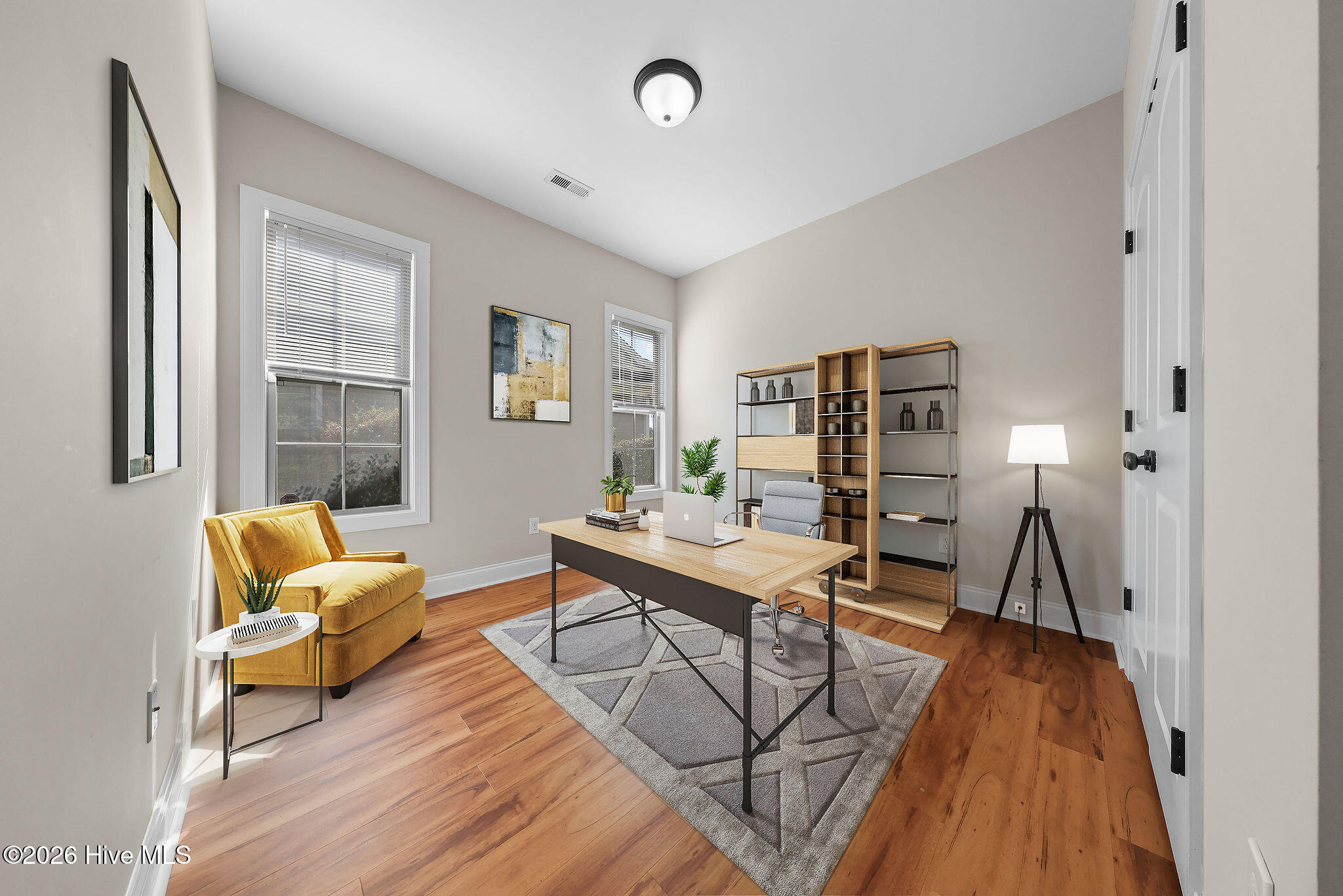 100565690 | Photo 32