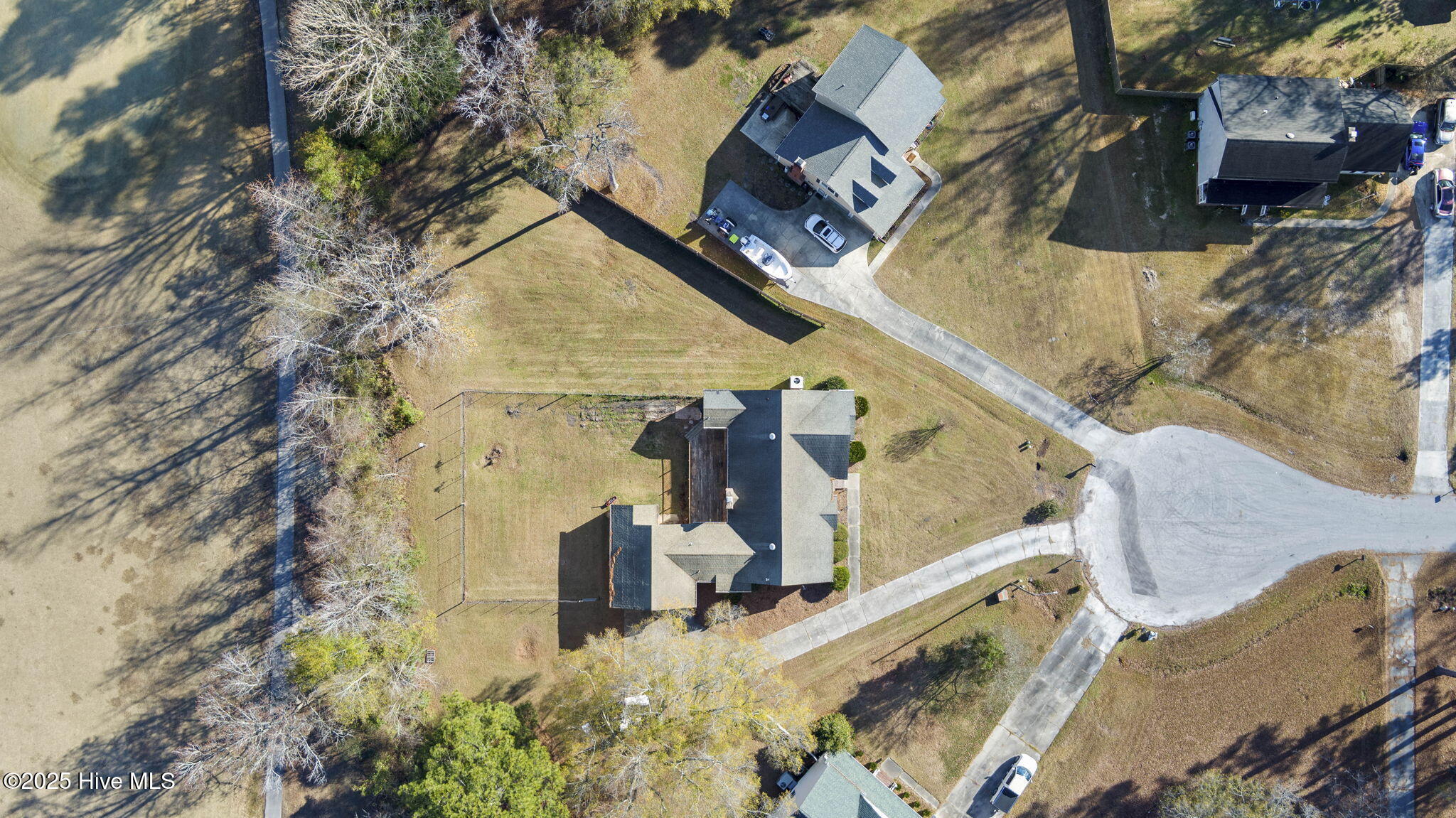 100545145 | Photo 64