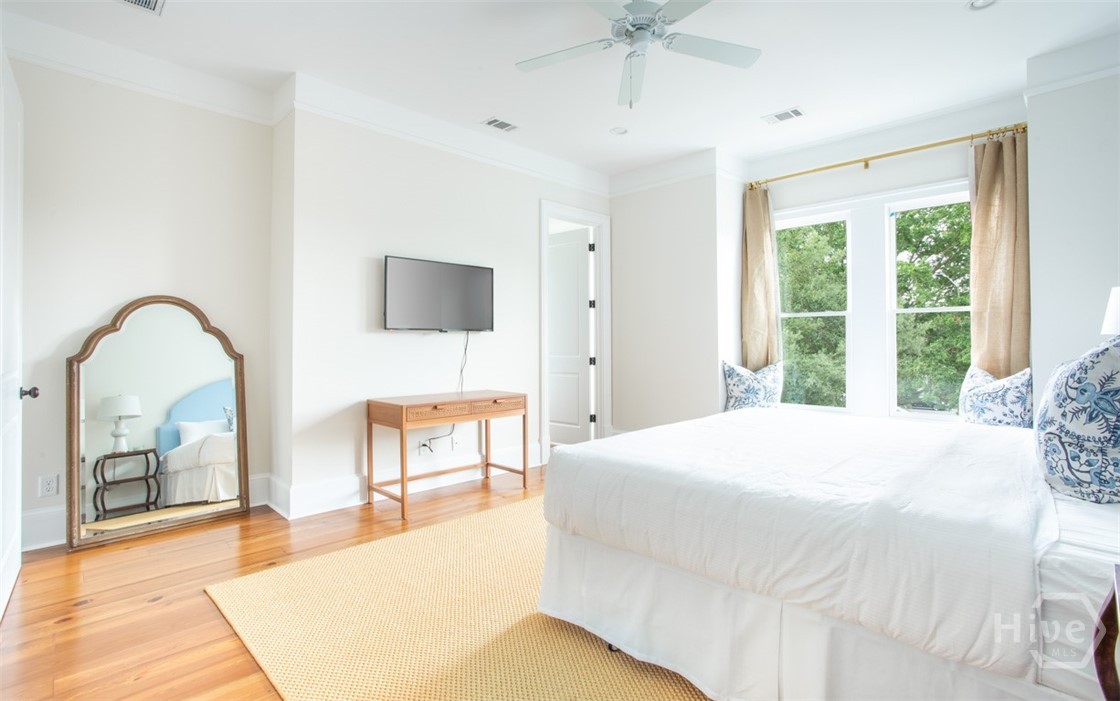 320 E Hall Street, Savannah, GA, 31401