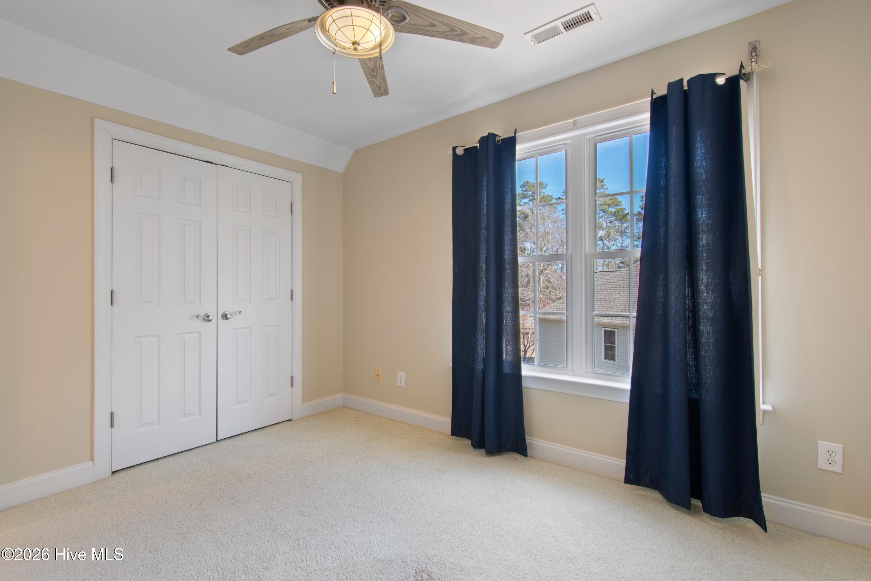 100555645 | Photo 32