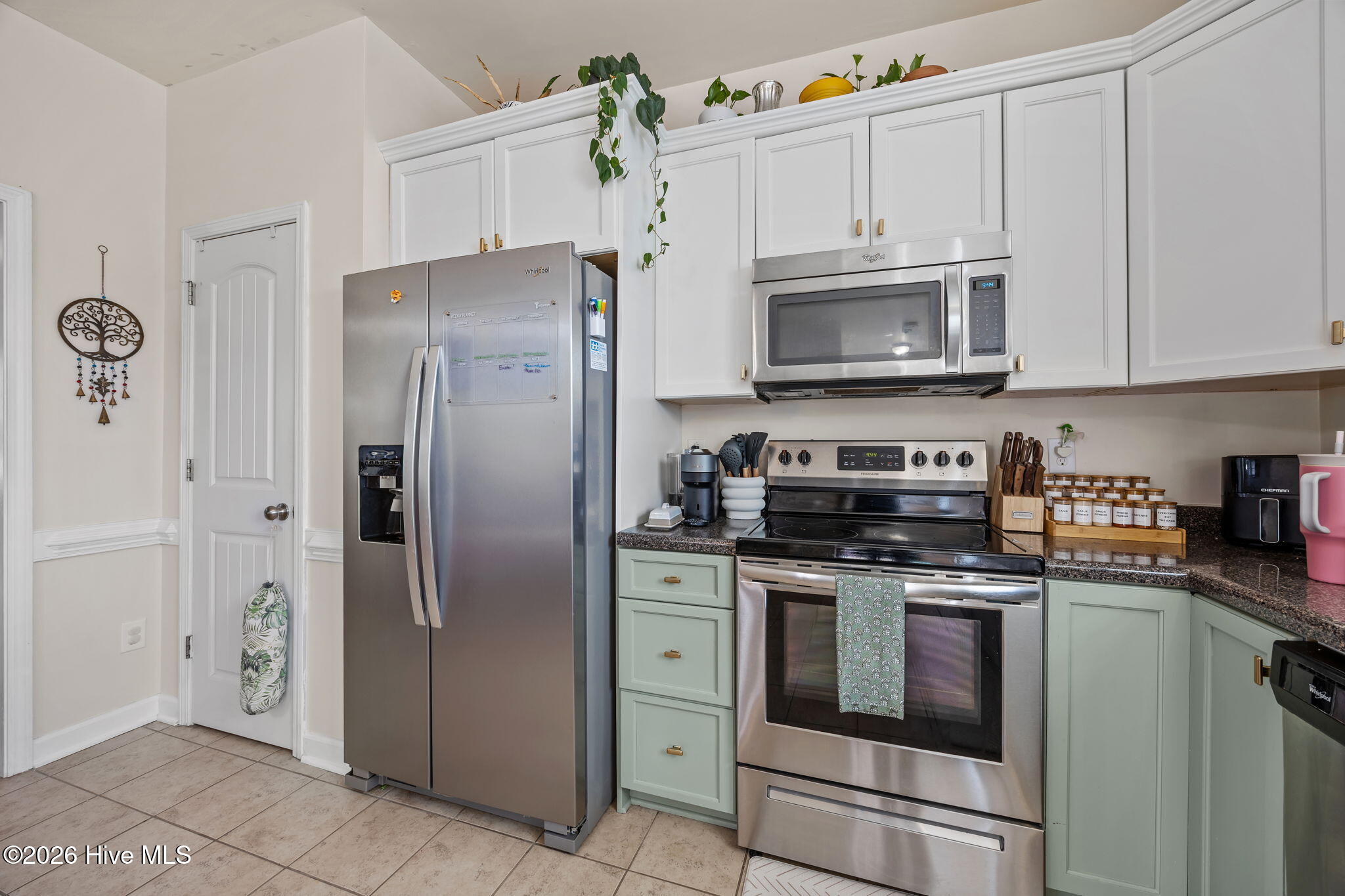 100560368 | Photo 12