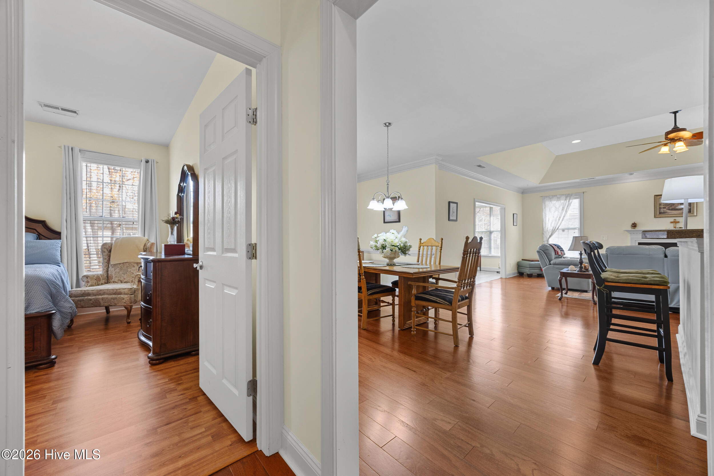 100564950 | Photo 34