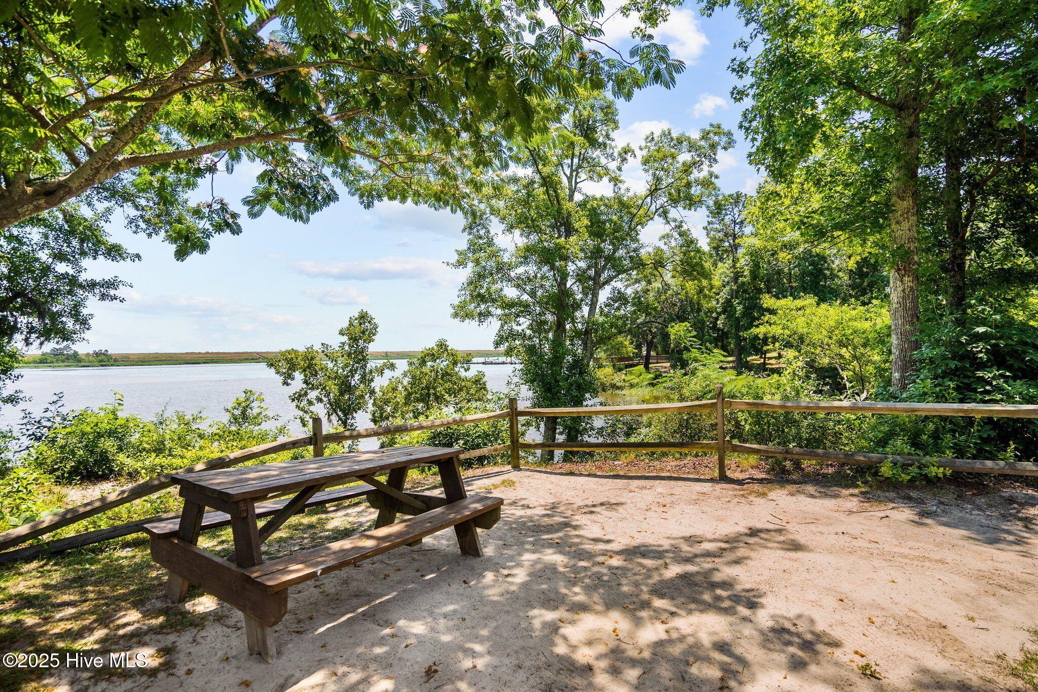 100545229 | Photo 56