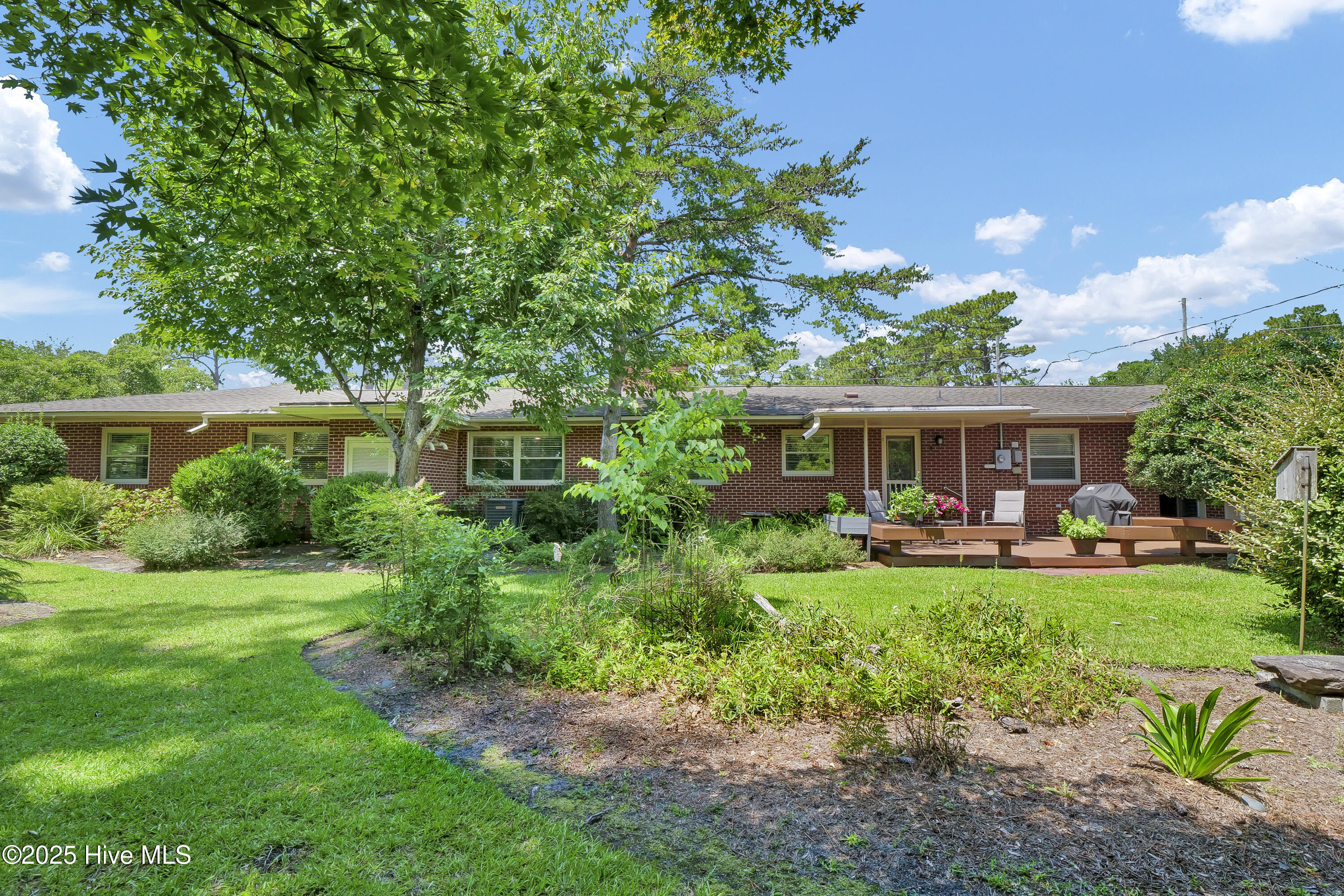 100522690 | Photo 45